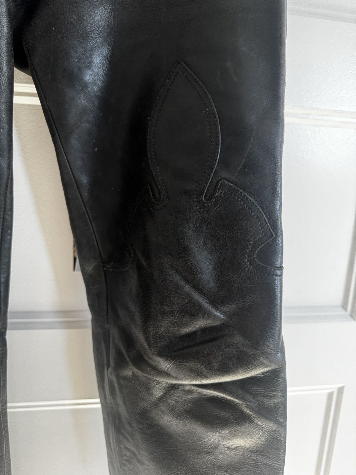 Chrome Hearts Chrome hearts Fleur knee leather pants vintage Size US 34 / EU 50 - 9 Thumbnail
