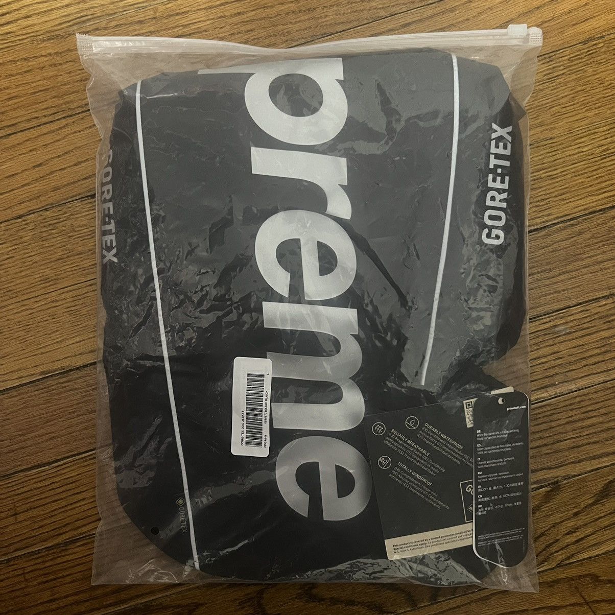 Supreme Supreme Gore-Tex dog Jacket Black Size: Large Size US L / EU 52-54 / 3 - 5 Thumbnail