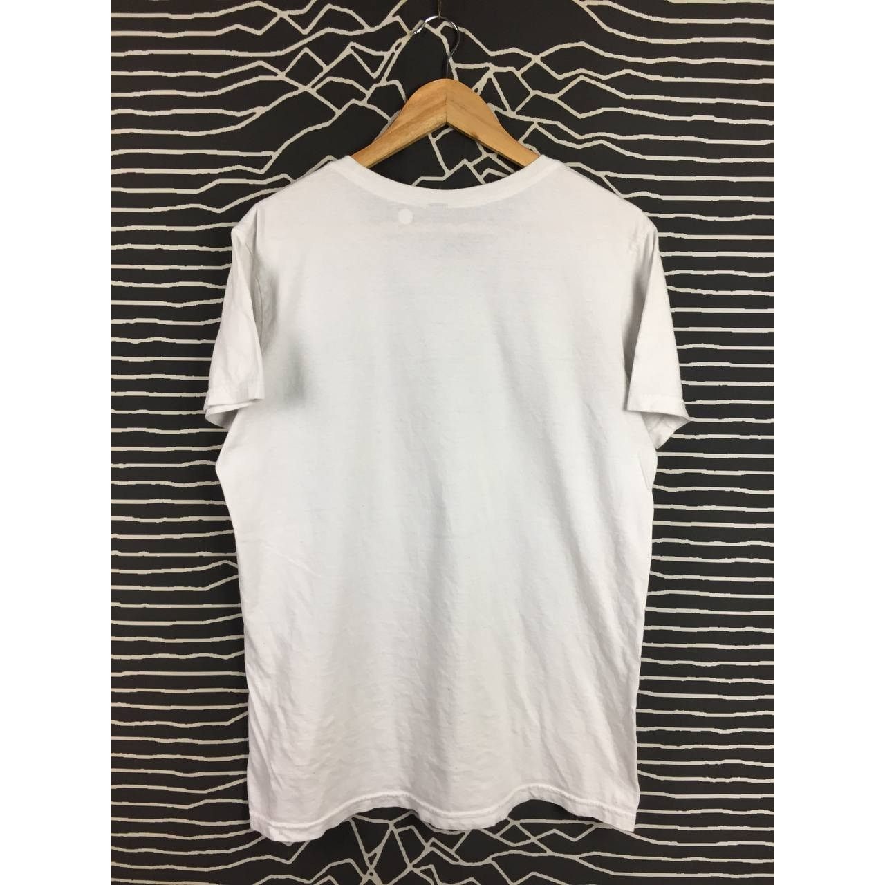 Band Tees Bring Me The Horizon Metalcore Band Cloaked Tee Size L Size US L / EU 52-54 / 3 - 8 Thumbnail