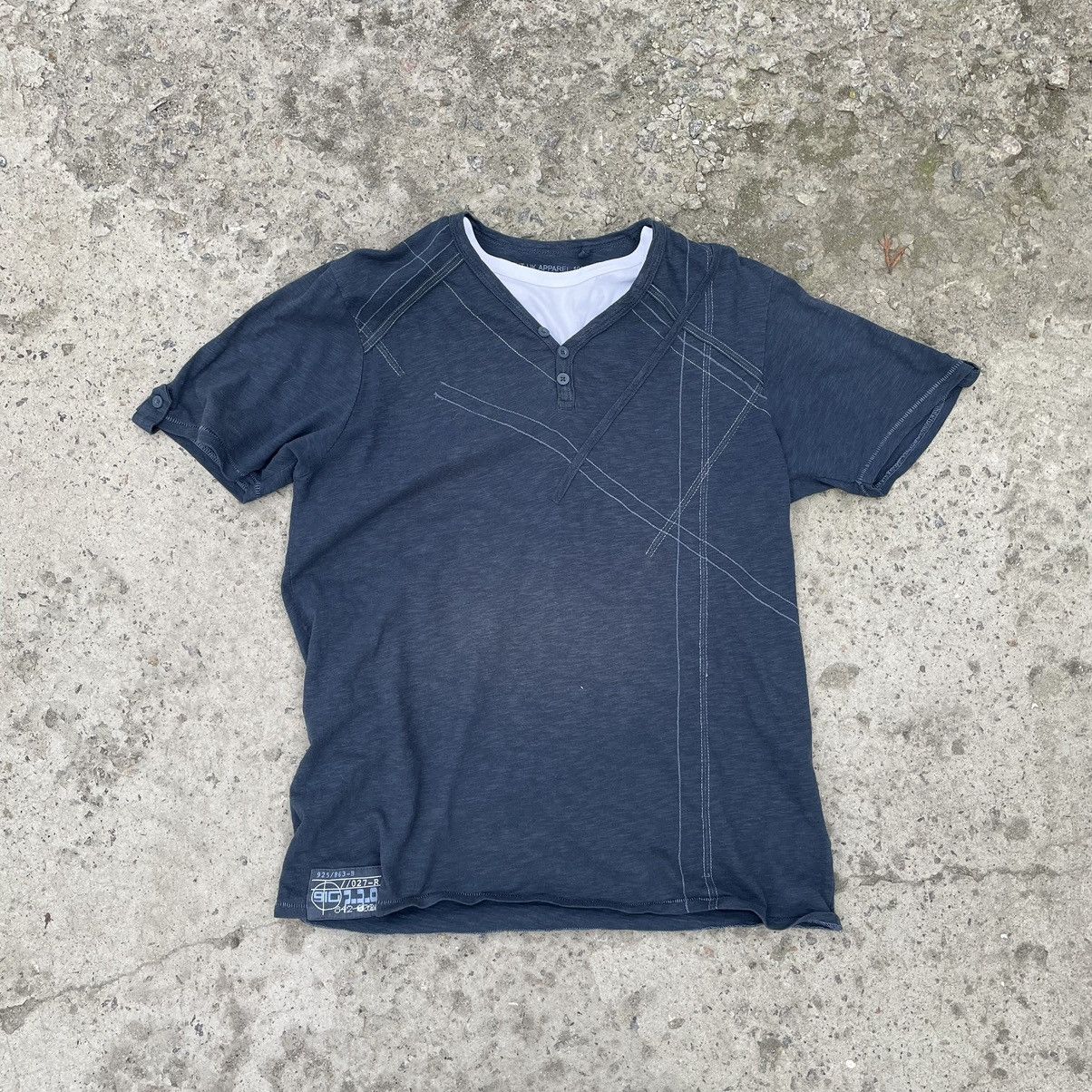 Japanese Brand × Vintage Vintage T-shirts Japanese Style Tee 2147 Y2K 90s USA Size US M / EU 48-50 / 2 - 1 Thumbnail