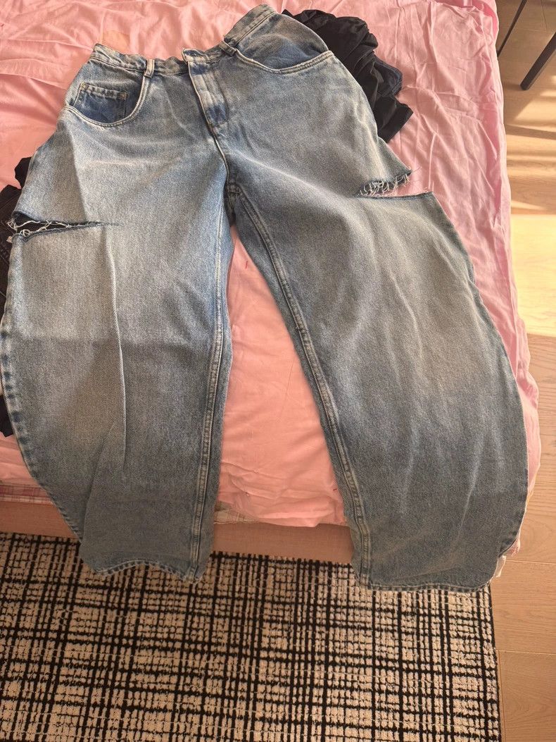Maison Margiela Maison Margiela Cut jeans with a knife 2504-Nextarrow Size 26" / US 2 / IT 38 - 1 Thumbnail