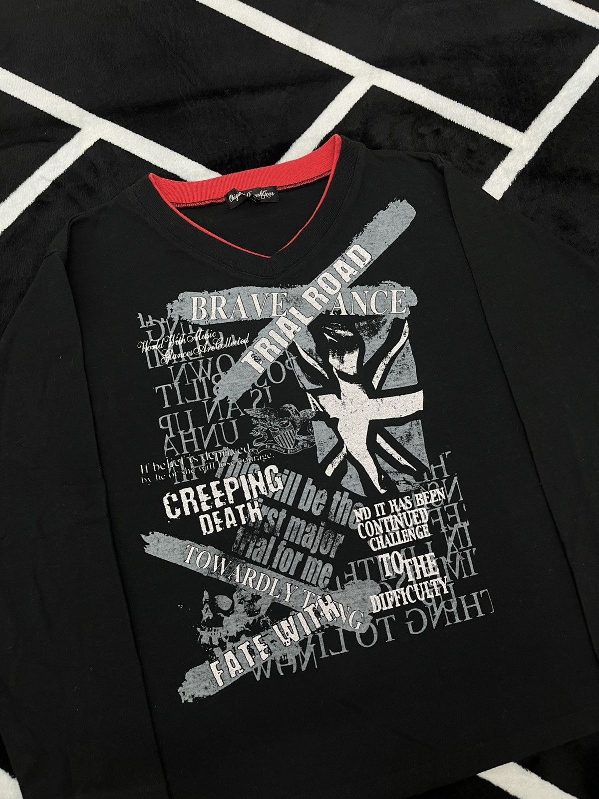 Japanese Brand Archival Japanese Grunge Graphic Longsleeve V-Neck Shirt Size US M / EU 48-50 / 2 - 2 Thumbnail