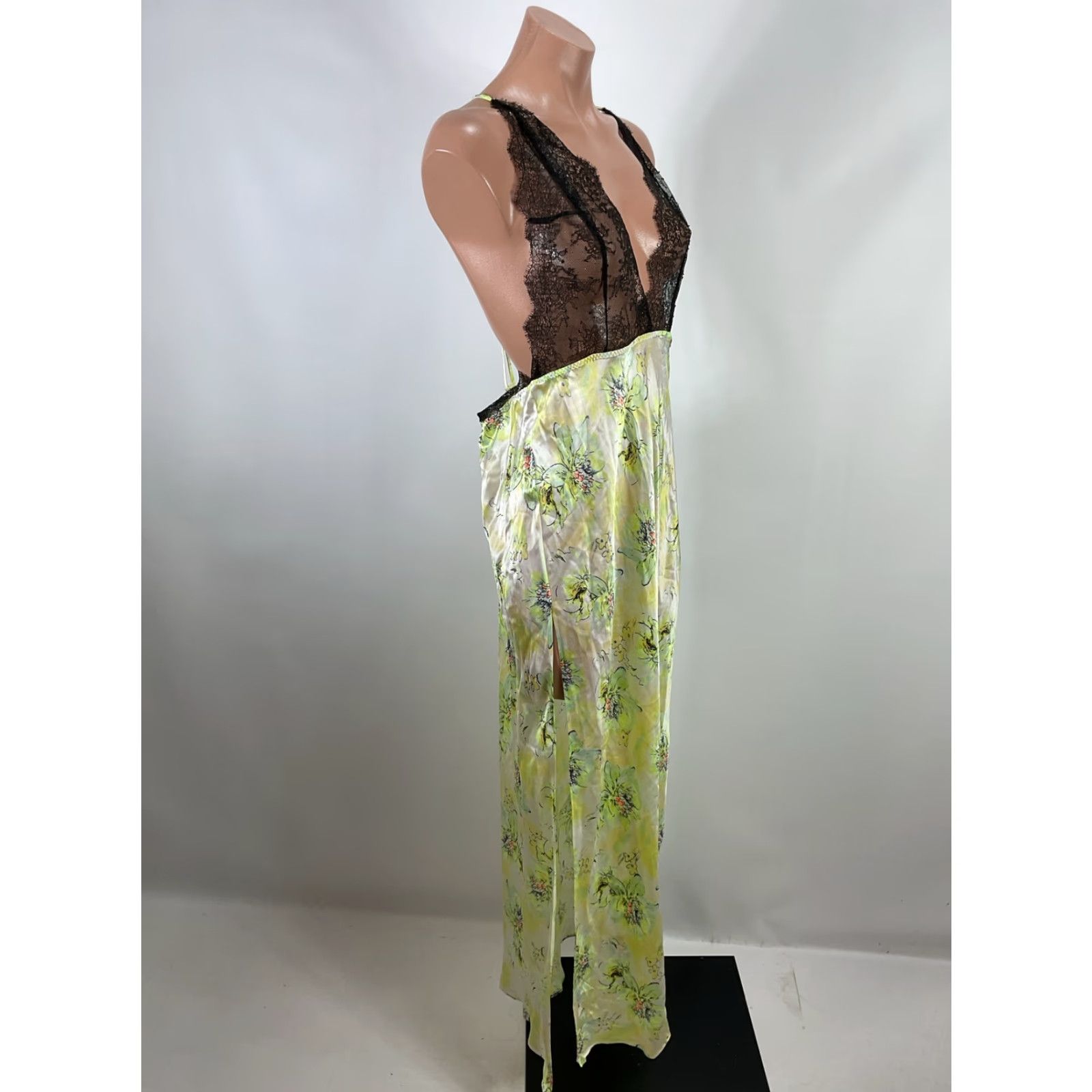 VINTAGE Victoria's Secret Fantasy Island Designer Collection Silk Lace Nightgown Gown