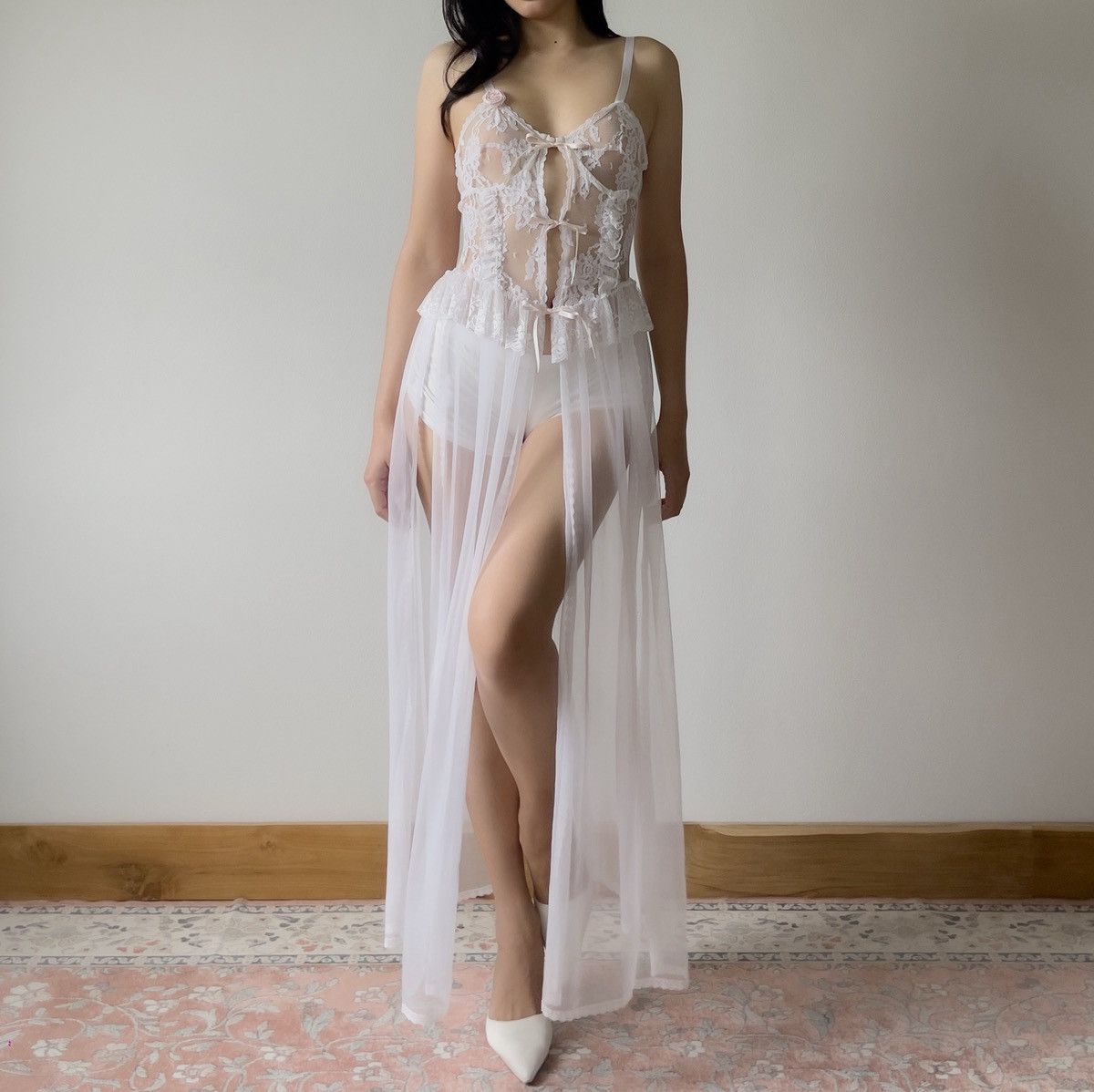 Other Frederick’s of Hollywood 90s White Lace Lingerie Gown (XS–M) Size M / US 6-8 / IT 42-44 - 7 Thumbnail