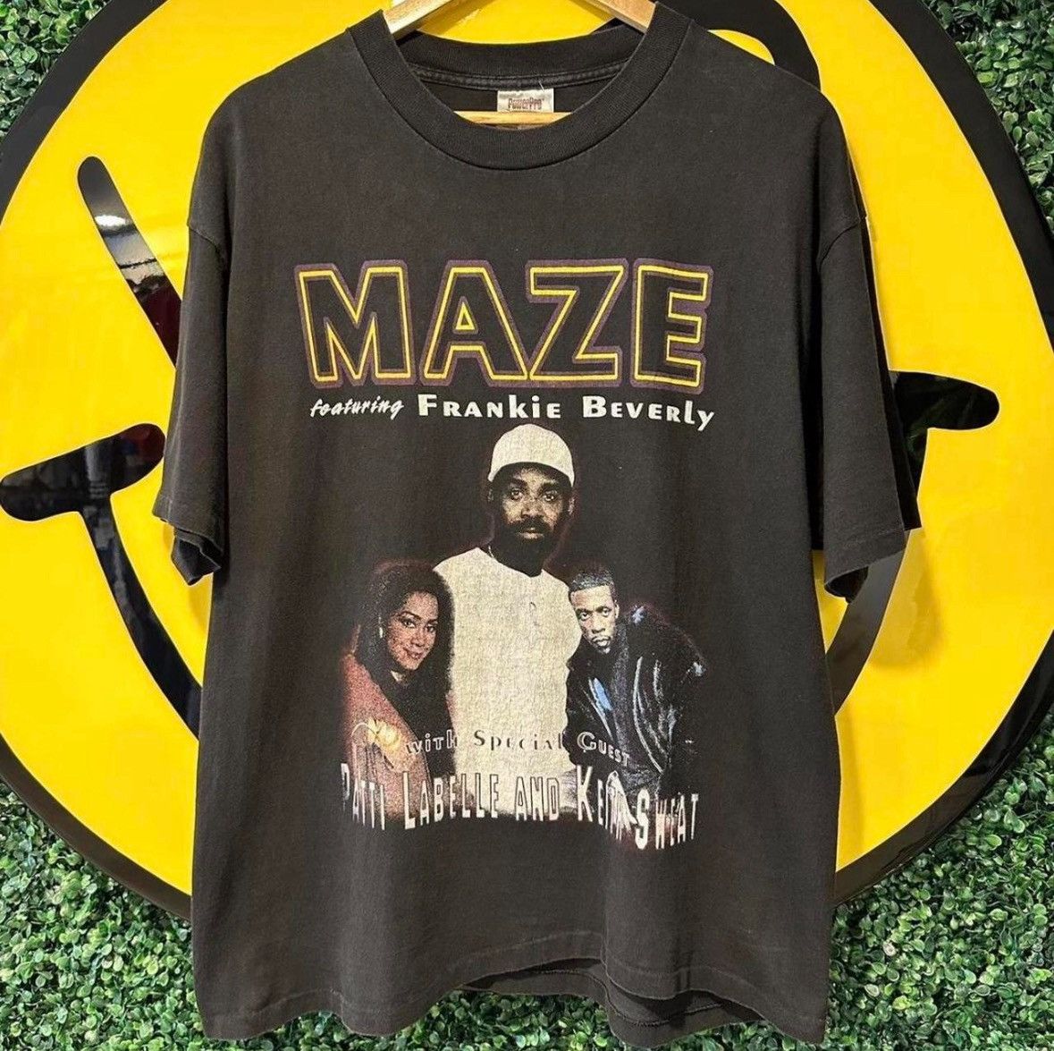 Vintage Vintage 90s Maze T Shirt Size US XL / EU 56 / 4 - 1 Thumbnail