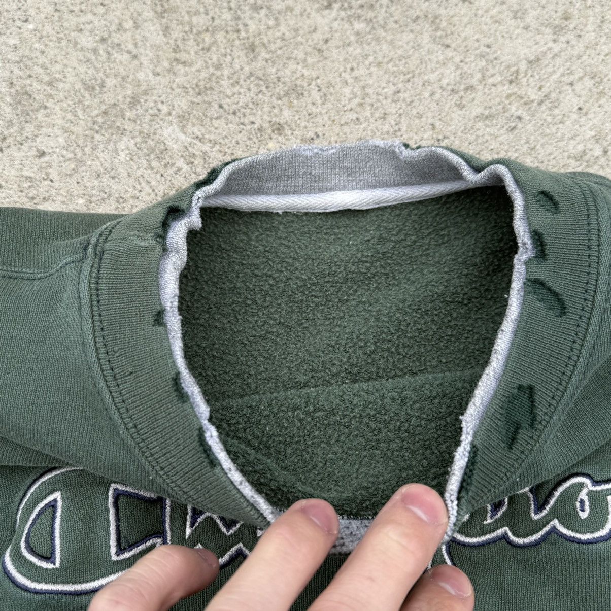 Champion Vintage 00’s Champion Embroidered Thrashed Faded Sweatshirt Size US L / EU 52-54 / 3 - 8 Thumbnail