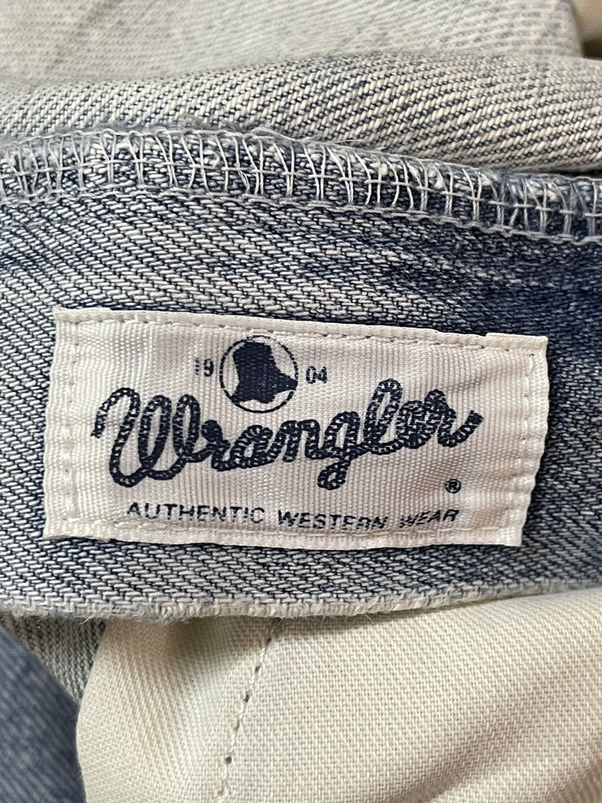 Wrangler Vintage Y2K Wrangler Faded Wash Whiskers Wide Leg Baggy Jean Size US 30 / EU 46 - 9 Thumbnail