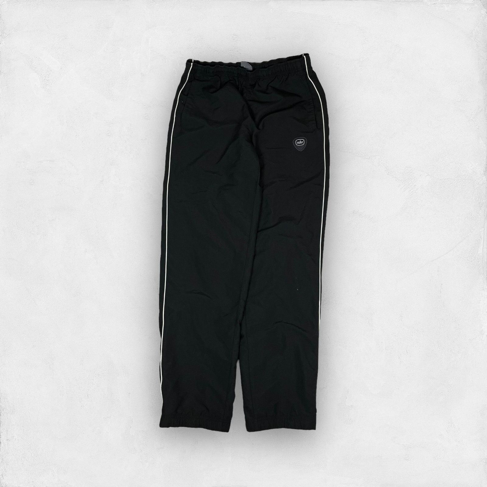 Nike × Vintage Nike Black Swoosh Drawstring Mesh Lined Track Pants Size US 30 / EU 46 - 1 Thumbnail