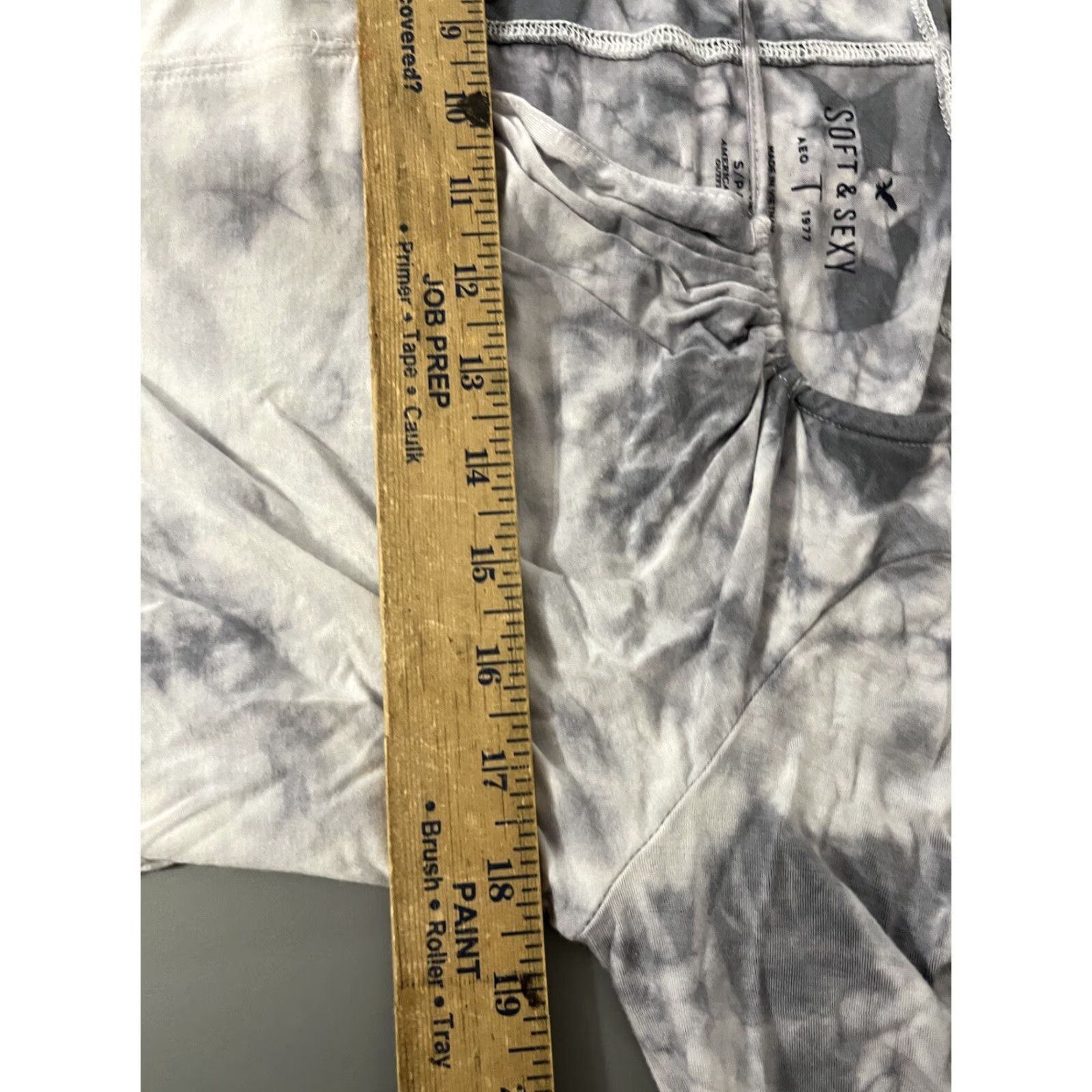 American Eagle Outfitters American Eagle Gray Soft Sexy Tie Dye Bell Sleeve V-Neck T-Shirt Size S Women Size S / US 4 / IT 40 - 5 Thumbnail