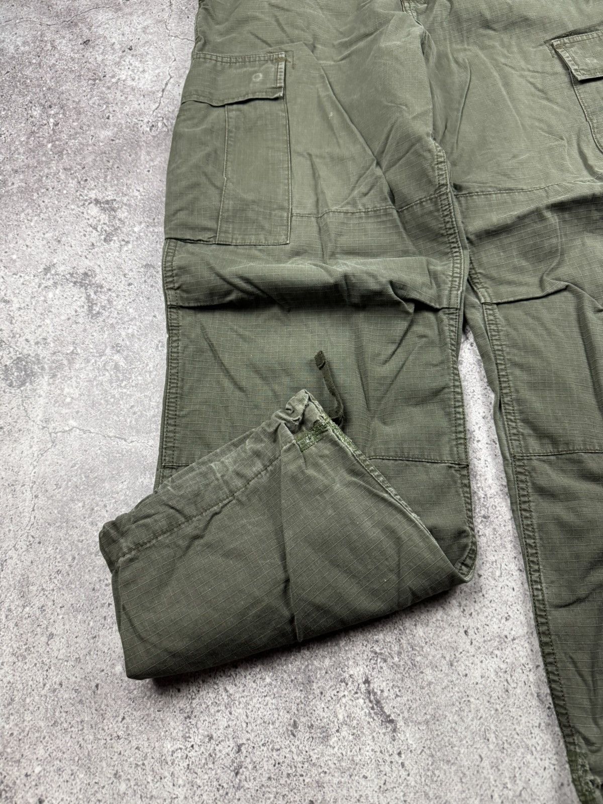 Carhartt Vintage Carhartt Cargo Distressed Pants Faded Khaki Y2K Size US 31 - 8 Thumbnail