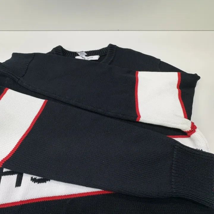 Givenchy Givenchy Givenchy Short Sleeve Logo TShirt for Men -2507 Size US M / EU 48-50 / 2 - 3 Thumbnail