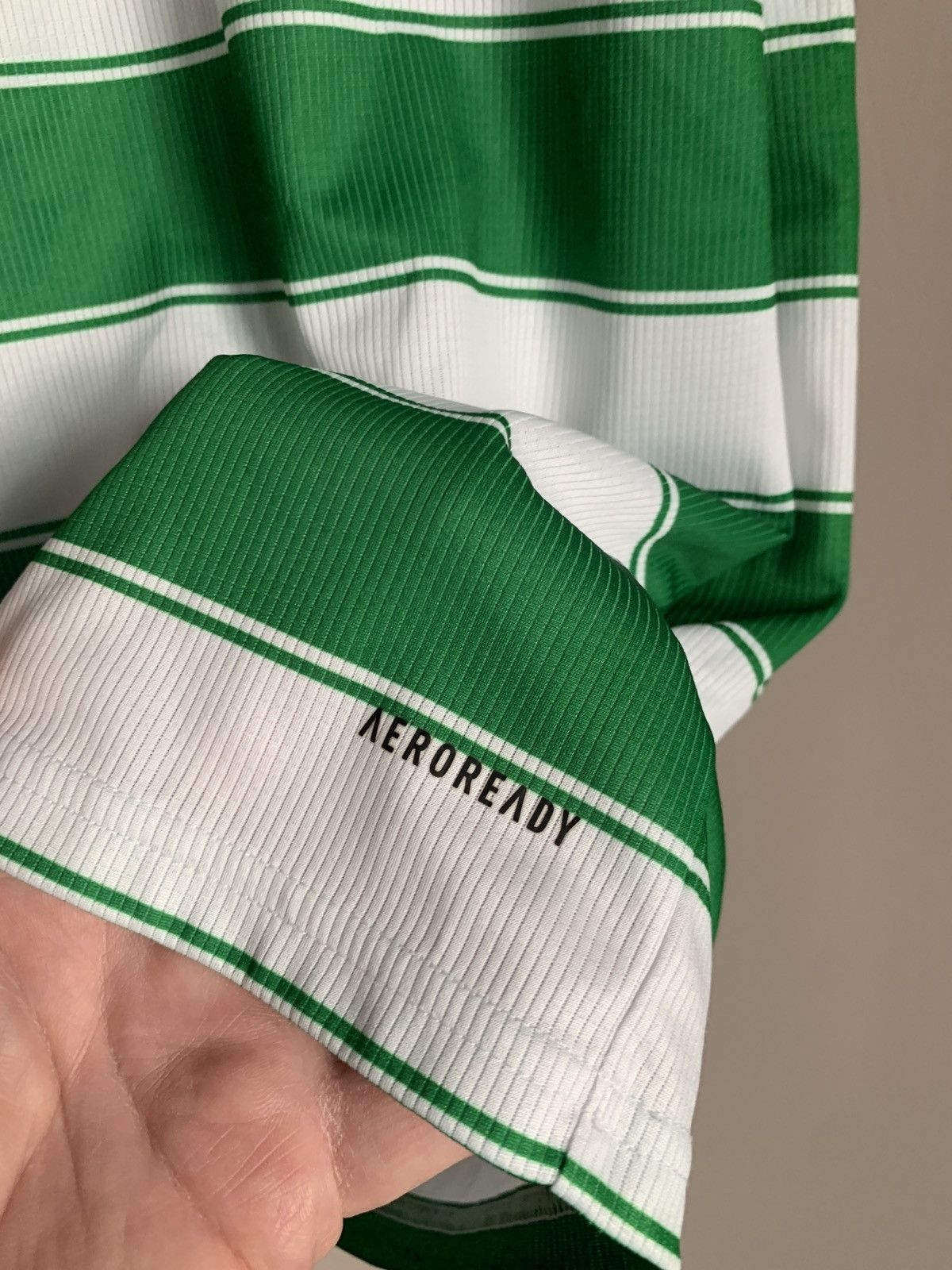 Adidas Celtic Glasgow 21/22 Home Football Shirt Adidas Soccer Sz S Size US S / EU 44-46 / 1 - 9 Thumbnail
