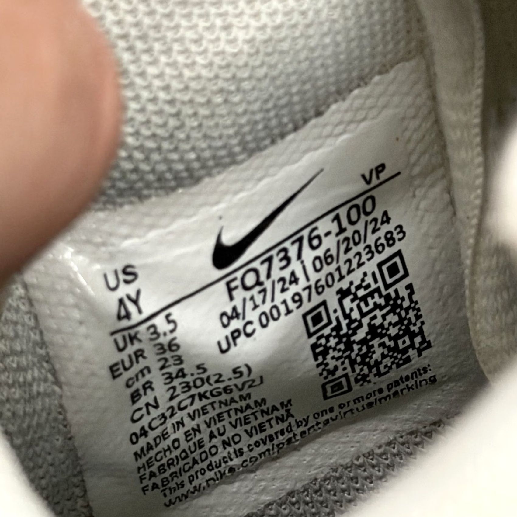 Nike Nike Sabrina 2 White Noise GS Size 4 Sneaker Low Top Lace Up Nike Sabrina White Noise GS 4 Size US 5 / EU 37 - 4 Thumbnail