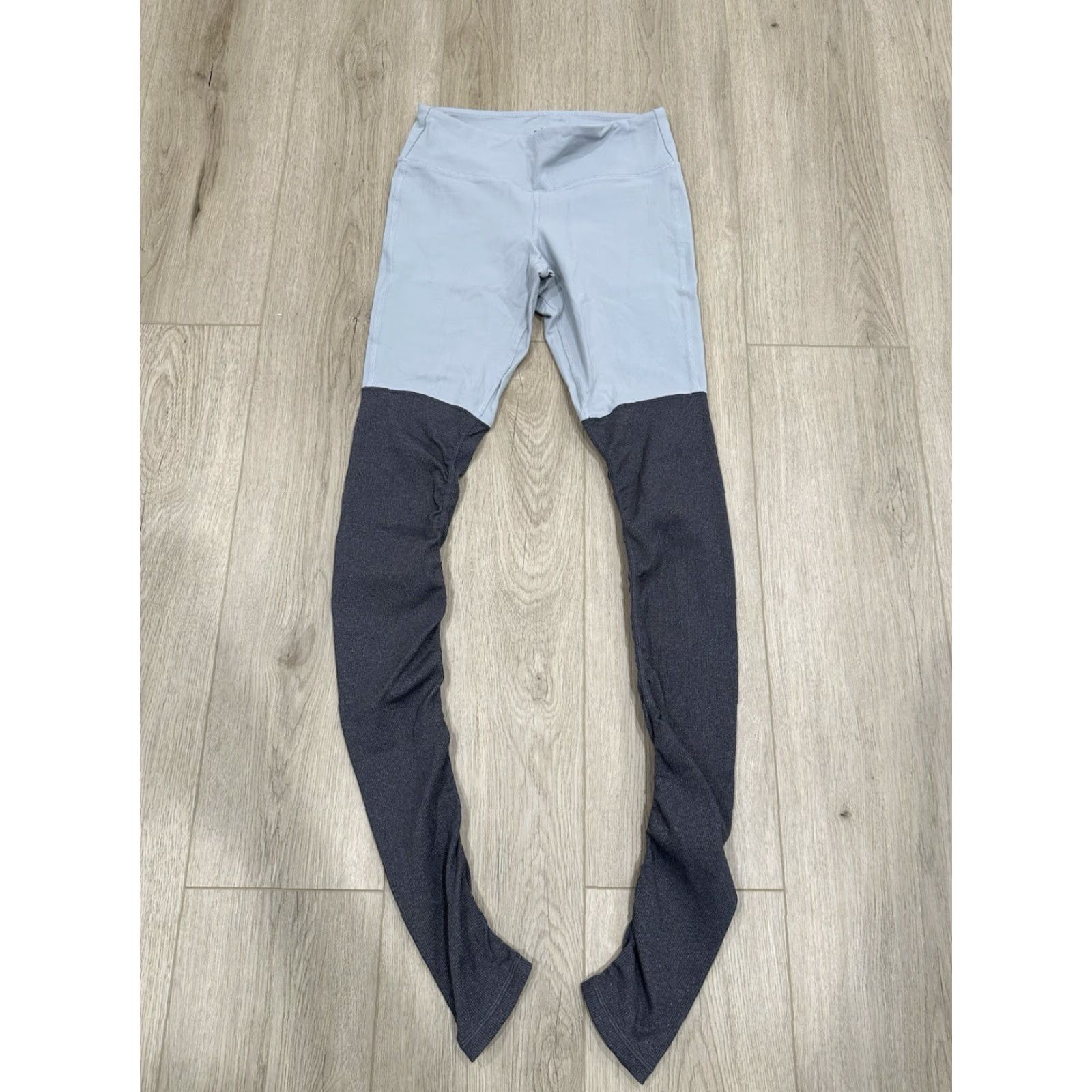 Alo VINTAGE Alo Yoga Goddess High Waist Ribbed Leggings Gray Size Small S Size 28" / US 6 / IT 42 - 2 Thumbnail