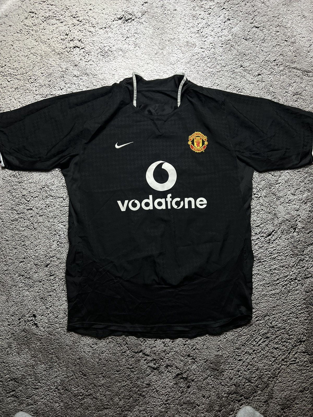 Nike 2003-2005 Manchester United nike vodafone jersey y2k vintage Size US S / EU 44-46 / 1 - 1 Thumbnail