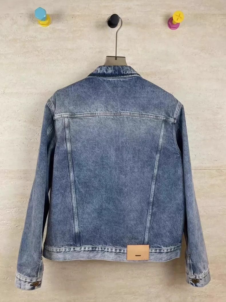 Louis Vuitton louis vuitton SS23 DNA New Listing SheetWashed Denim Jacke Size US L / EU 52-54 / 3 - 2 Thumbnail