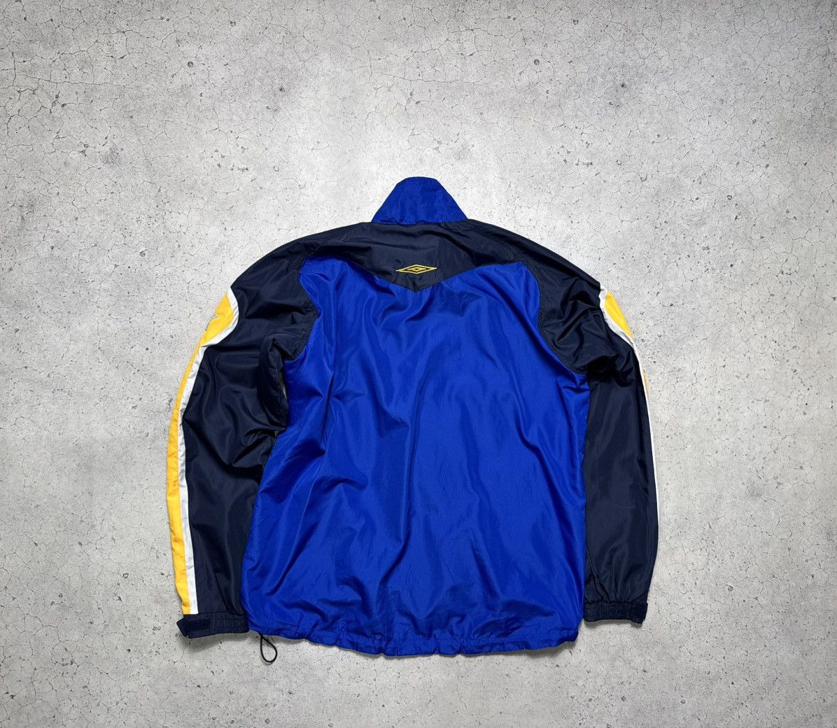 Umbro Umbro Sweden Team Vintage Nylon Jacket Football Soccer Size US M / EU 48-50 / 2 - 2 Thumbnail