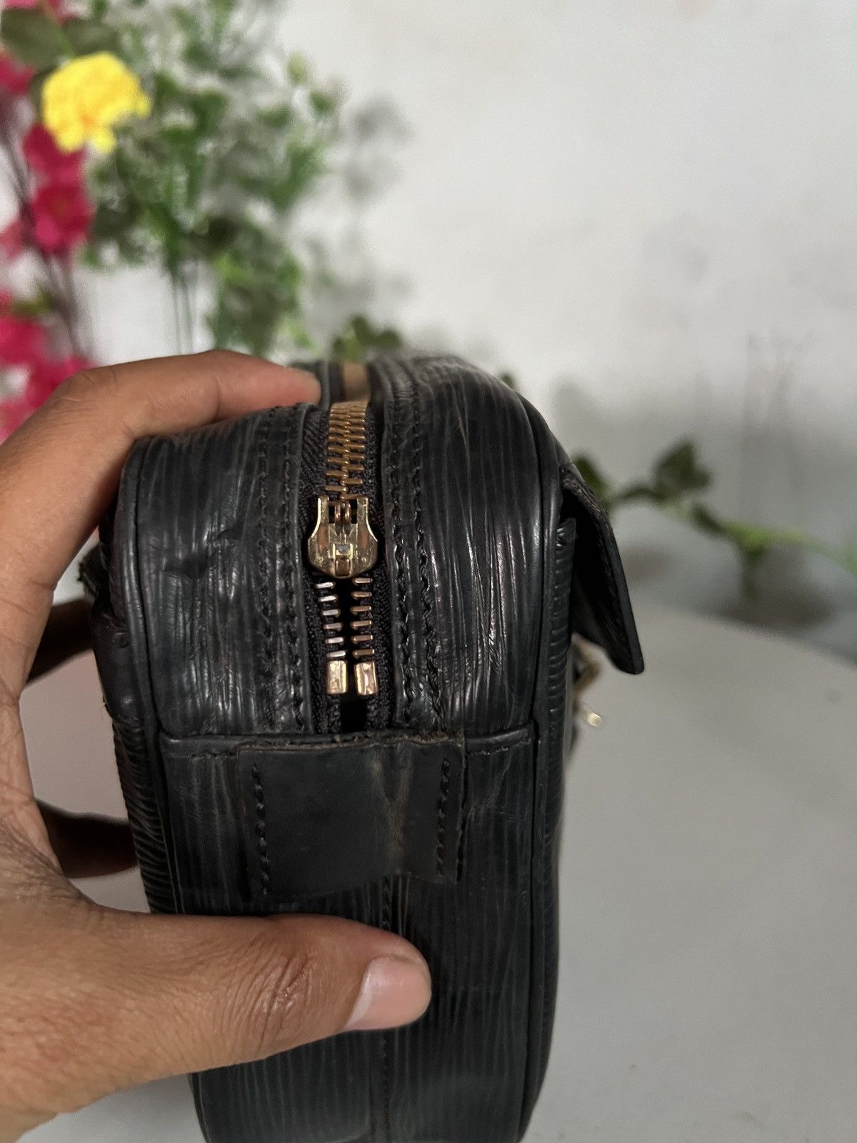Louis Vuitton Authentic Louis Vuitton Juenne Pille Epi ❌no Soulder❌ Size ONE SIZE - 8 Thumbnail
