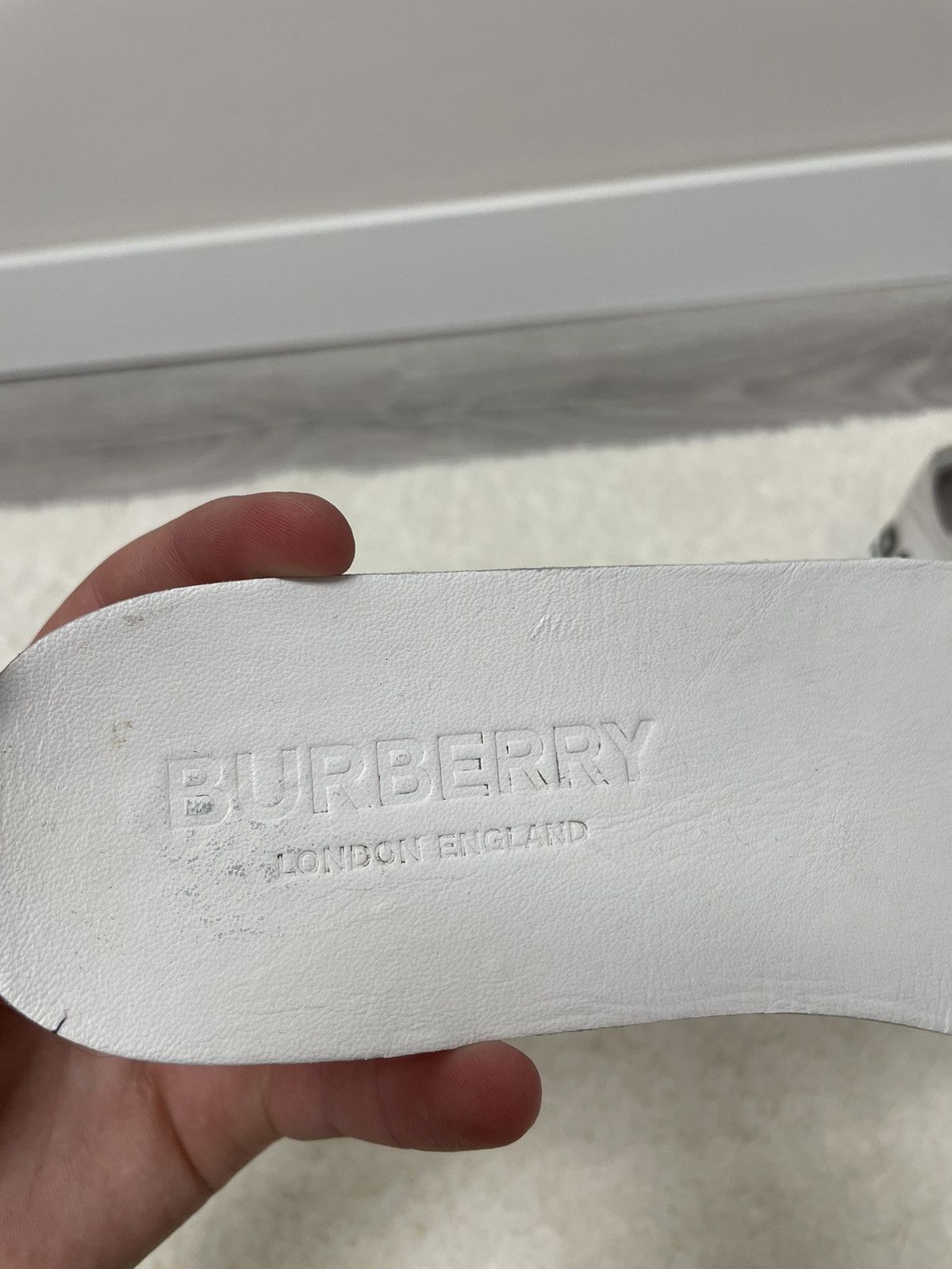 Burberry Burberry White Black Larkhall Logo Sneakers shoes 36 eu Size US 6 / IT 36 - 14 Thumbnail
