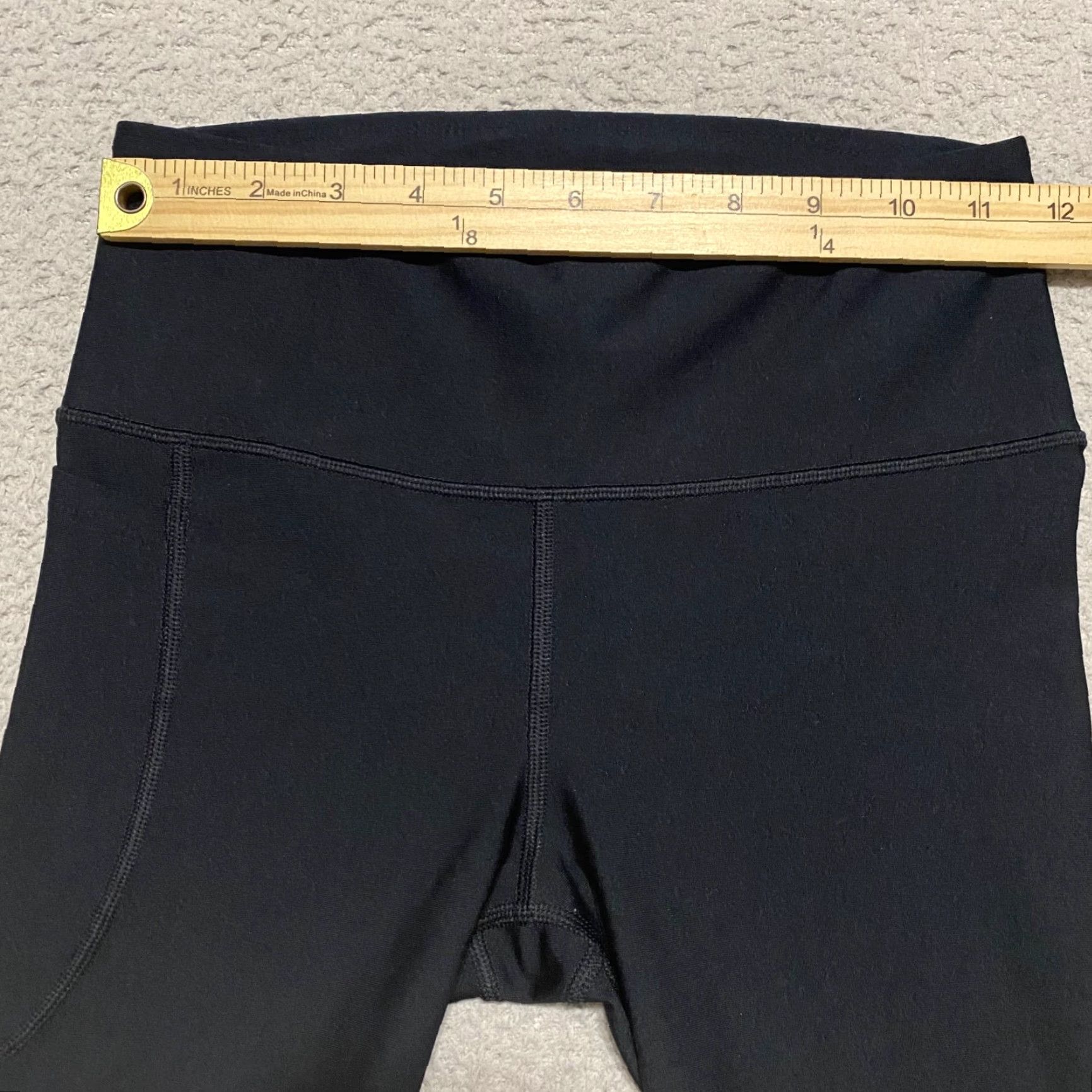 Under Armour Under Armour Womens Small Pants Black Crop Capri Heatgear Leggings Pull on Size 28" / US 6 / IT 42 - 6 Thumbnail