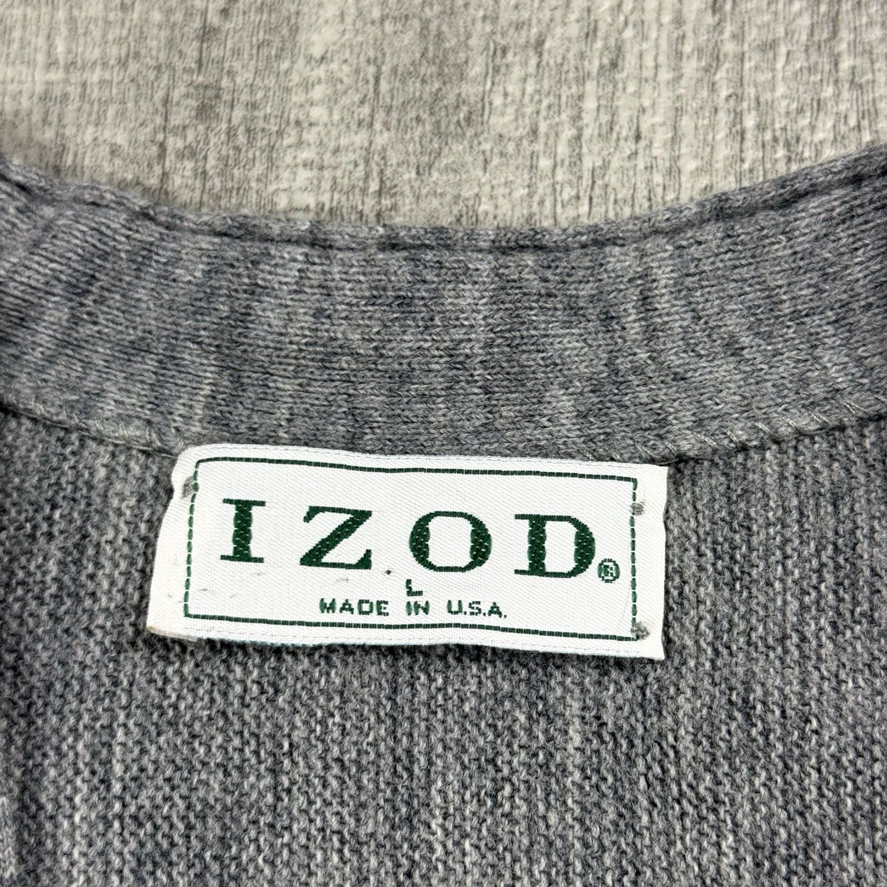 Izod VINTAGE IZOD Gray Cardigan Sweater Mens Large L Acrylic Knit V-Neck Logo Alligator 80s 90s Classic Size US L / EU 52-54 / 3 - 4 Thumbnail