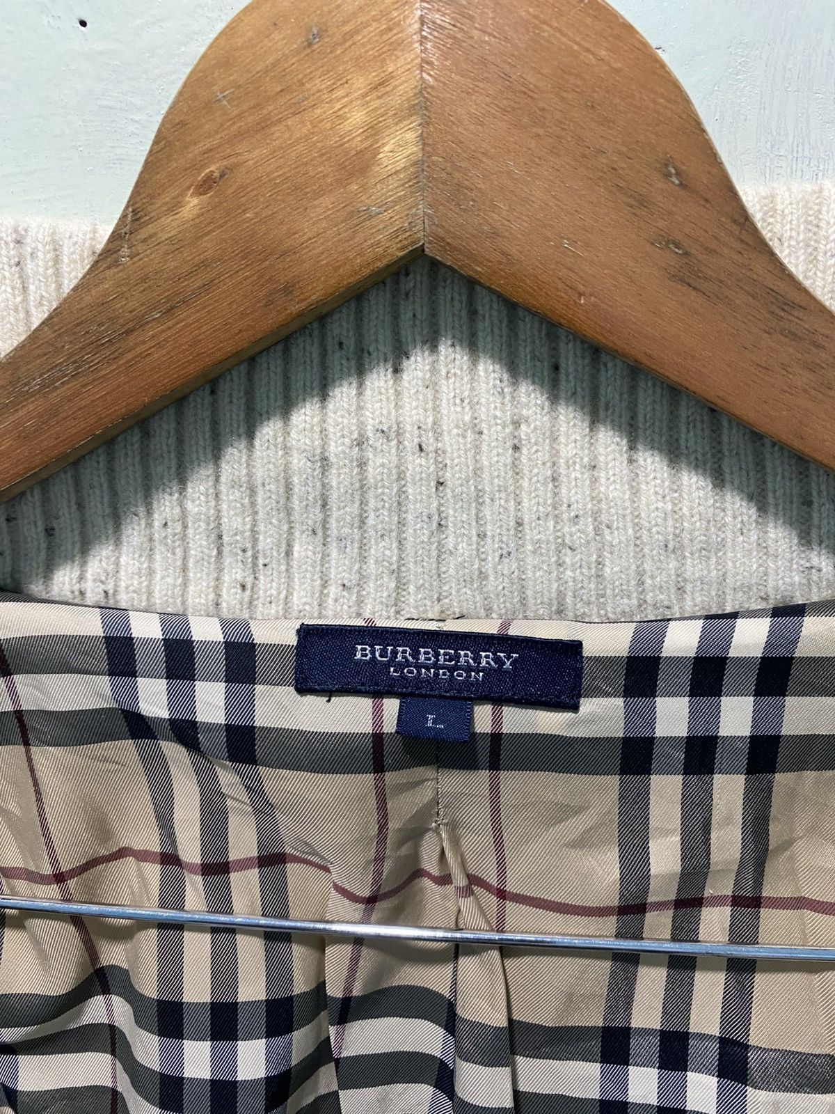 Burberry Burberry London Novacheck Quilted Knitted Japan Size US L / EU 52-54 / 3 - 11 Thumbnail