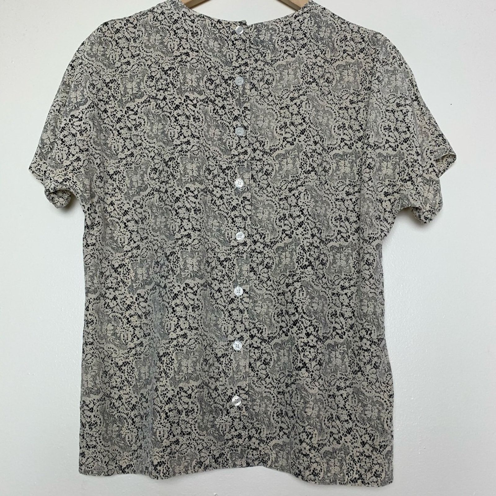 Vintage Vintage Silk Lace Print Button Back Blouse Womens Size Small Size S / US 4 / IT 40 - 10 Thumbnail