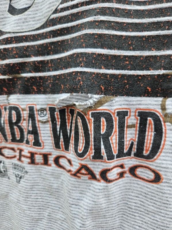 Trench USA Chicago Bulls 3 Peat NBA World Champions Trench Tee Size US L / EU 52-54 / 3 - 6 Thumbnail