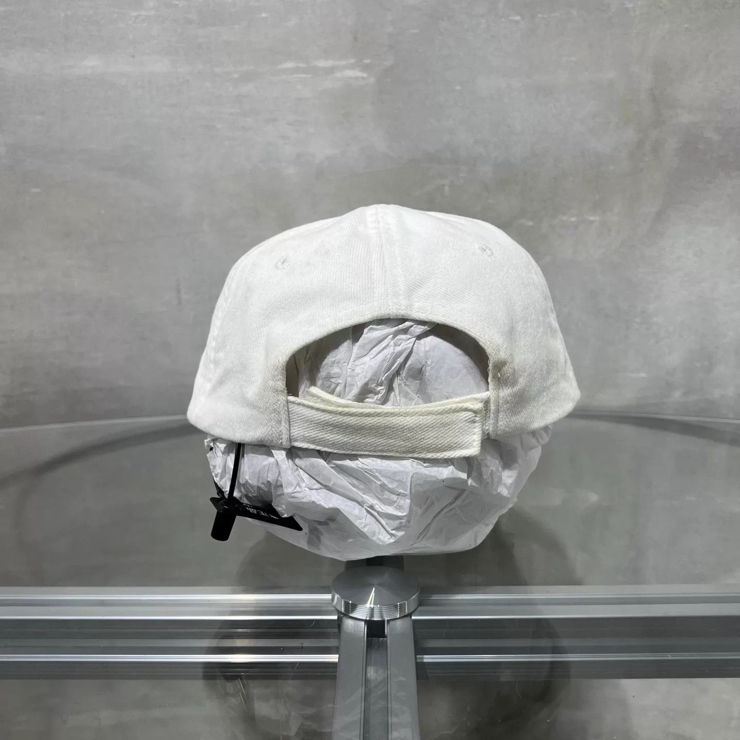 Balenciaga Balenciaga White Bucket Hat Size L Size ONE SIZE - 4 Thumbnail