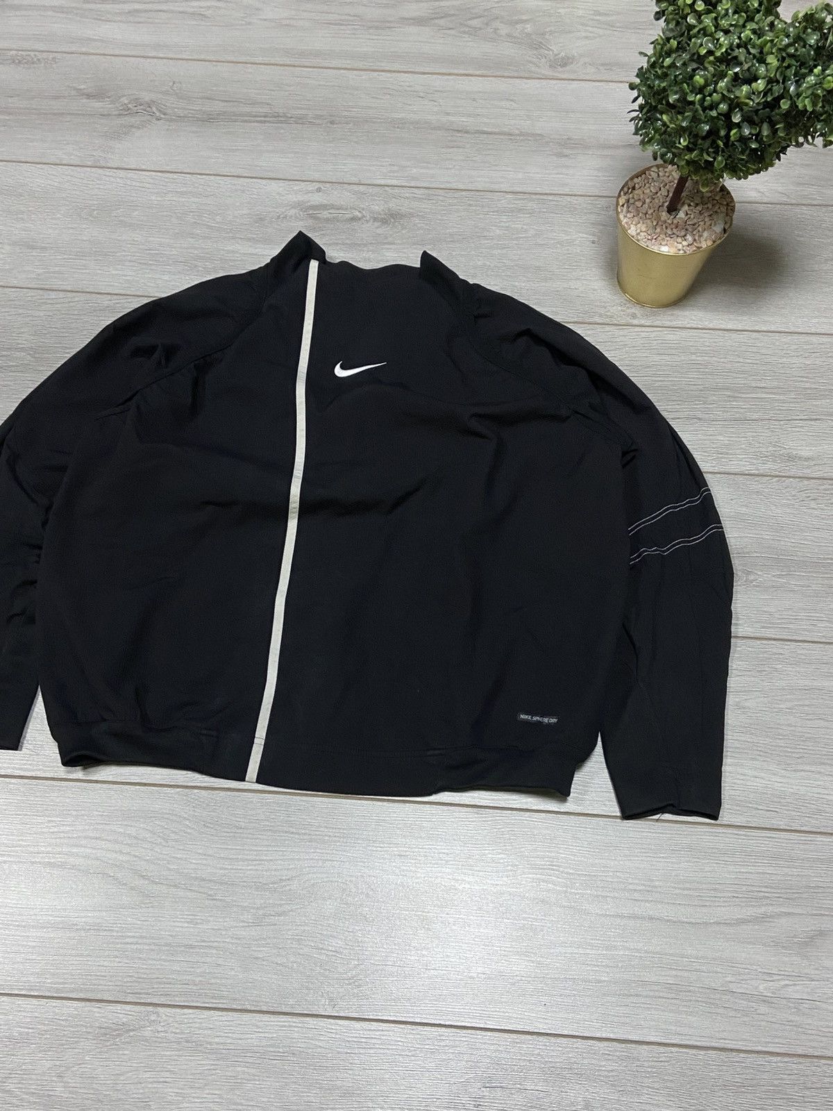 Nike Nike vintage centr swoosh total 90 nylon sweatshirt jacket Size US M / EU 48-50 / 2 - 3 Thumbnail