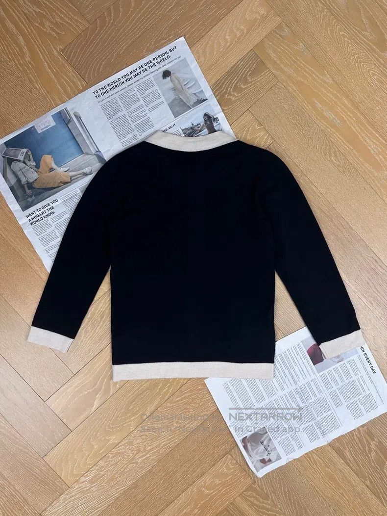 Prada Prada Solid colour round neck single-breasted wool sweater Size XS / US 0-2 / IT 36-38 - 2 Thumbnail