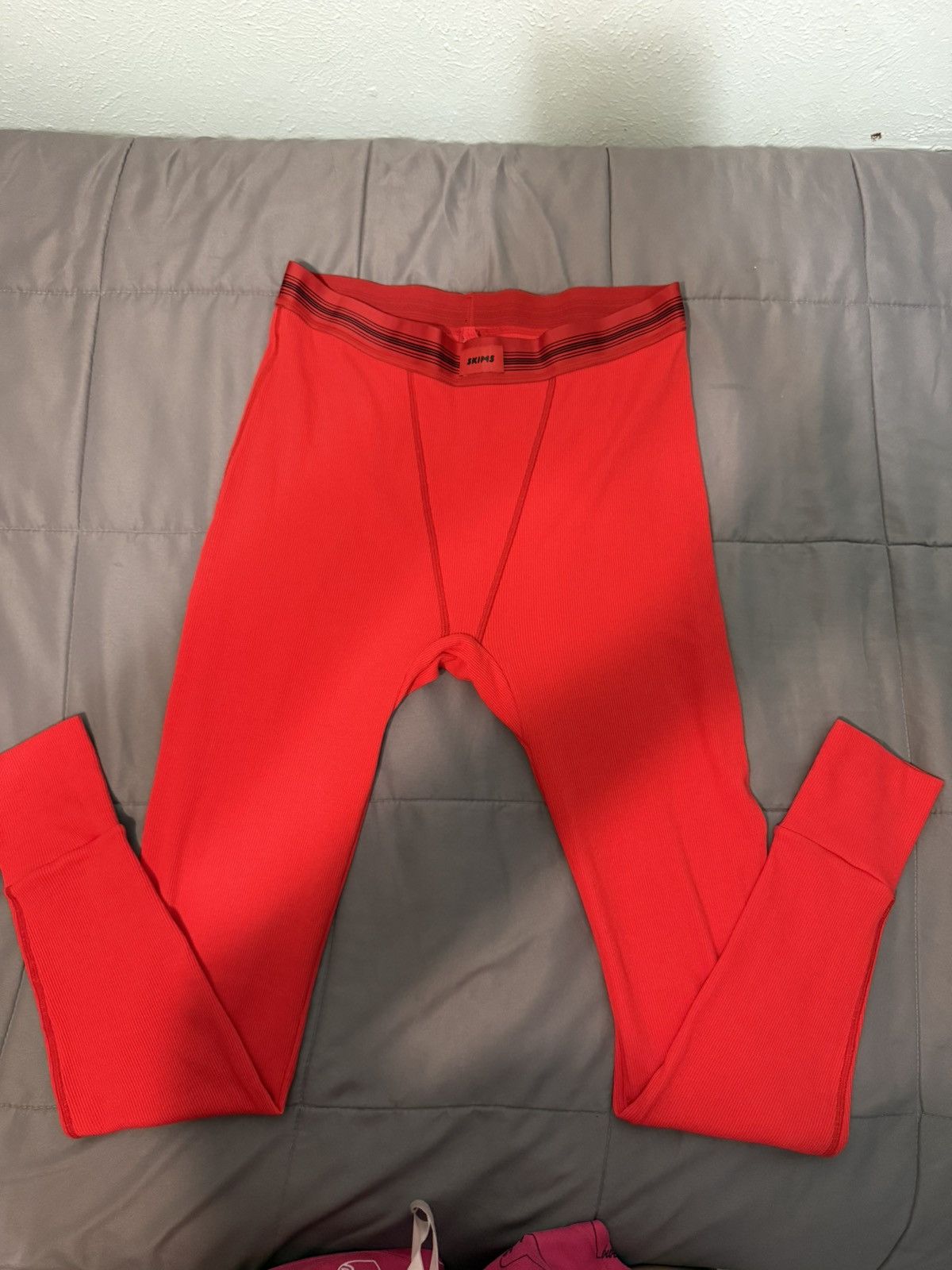 SKIMS SKIMS LEGGINGS Size 28" / US 6 / IT 42 - 1 Thumbnail