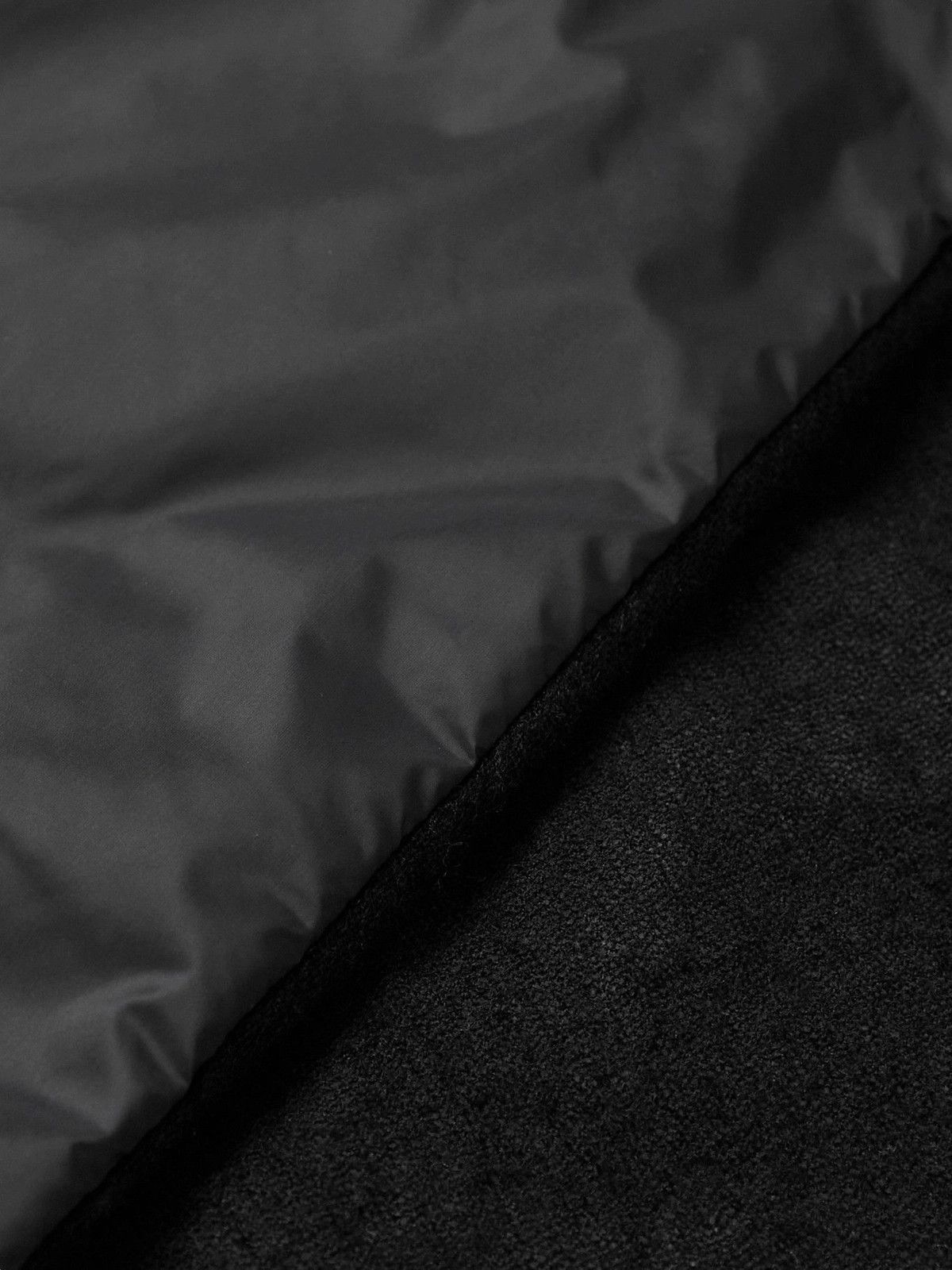 Officine Generale o1mle1025 Size: OS / Reversible Padded Scarf in Black Size ONE SIZE - 3 Thumbnail