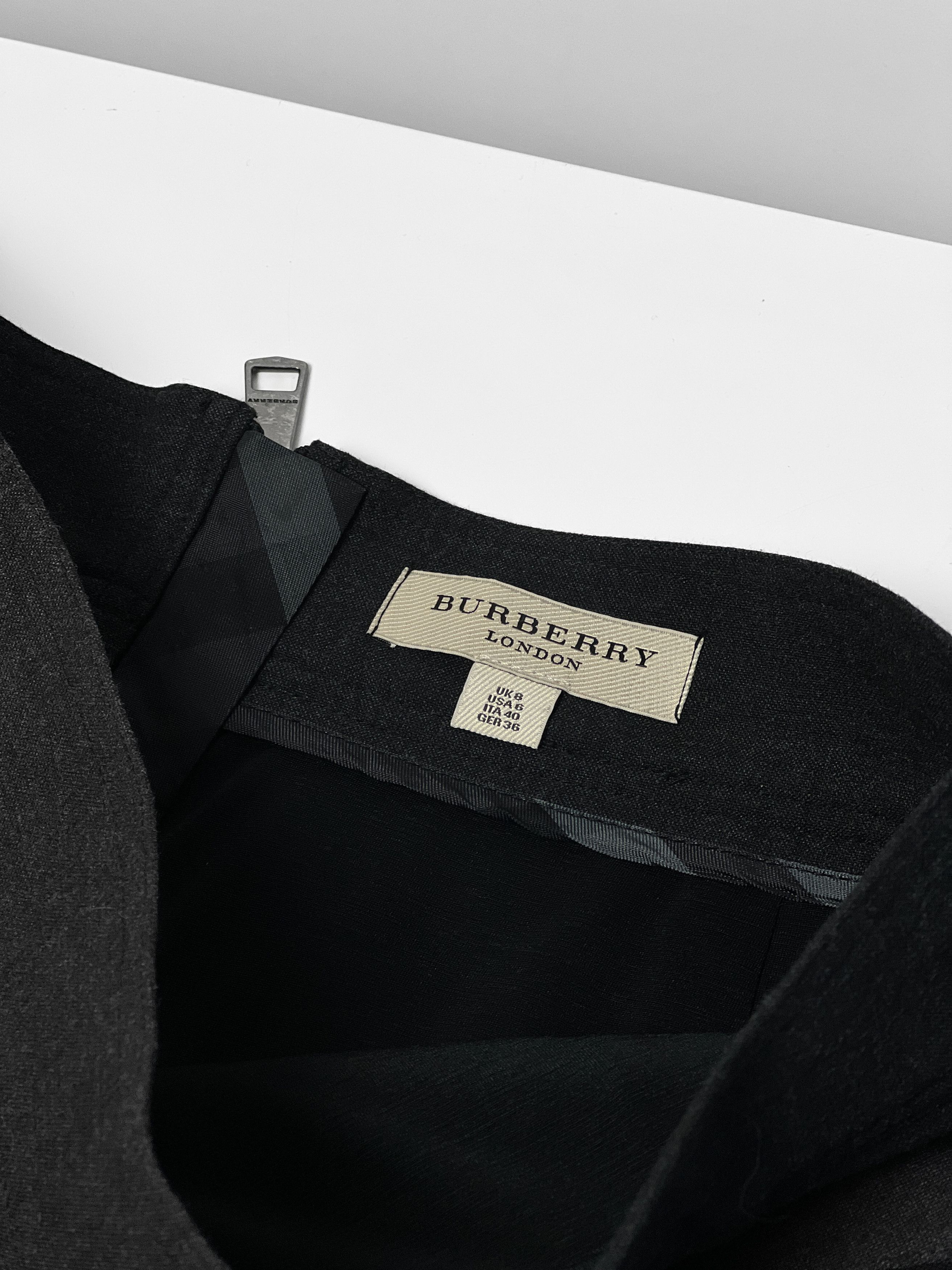 Burberry Burberry London Women’s Skirt Size 27" / US 4 / IT 40 - 9 Thumbnail