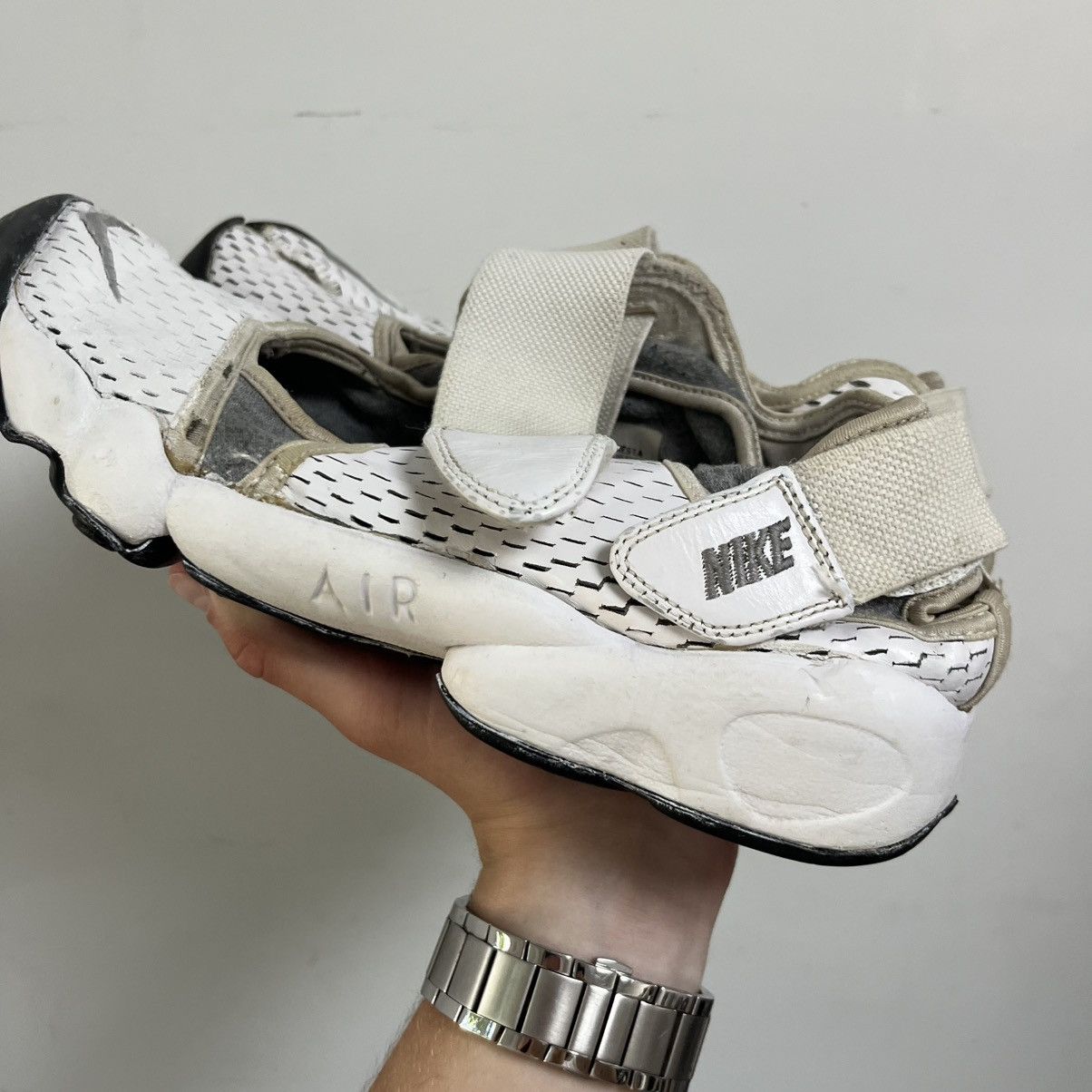 Nike Vintage Nike Rift Y2K Tabi Sneakers Sandals Size US 11 / EU 44 - 8 Thumbnail