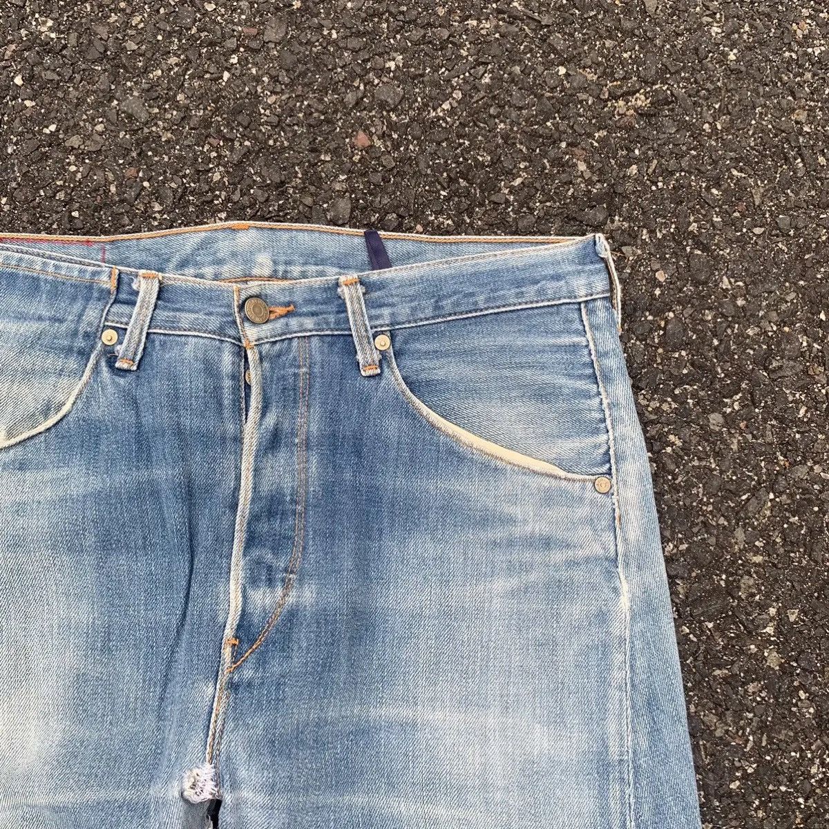 LVC ‼️STEALS‼️ Levi’s Jeans 33x31 Single Pocket Back Denim Pants Size US 33 - 7 Thumbnail