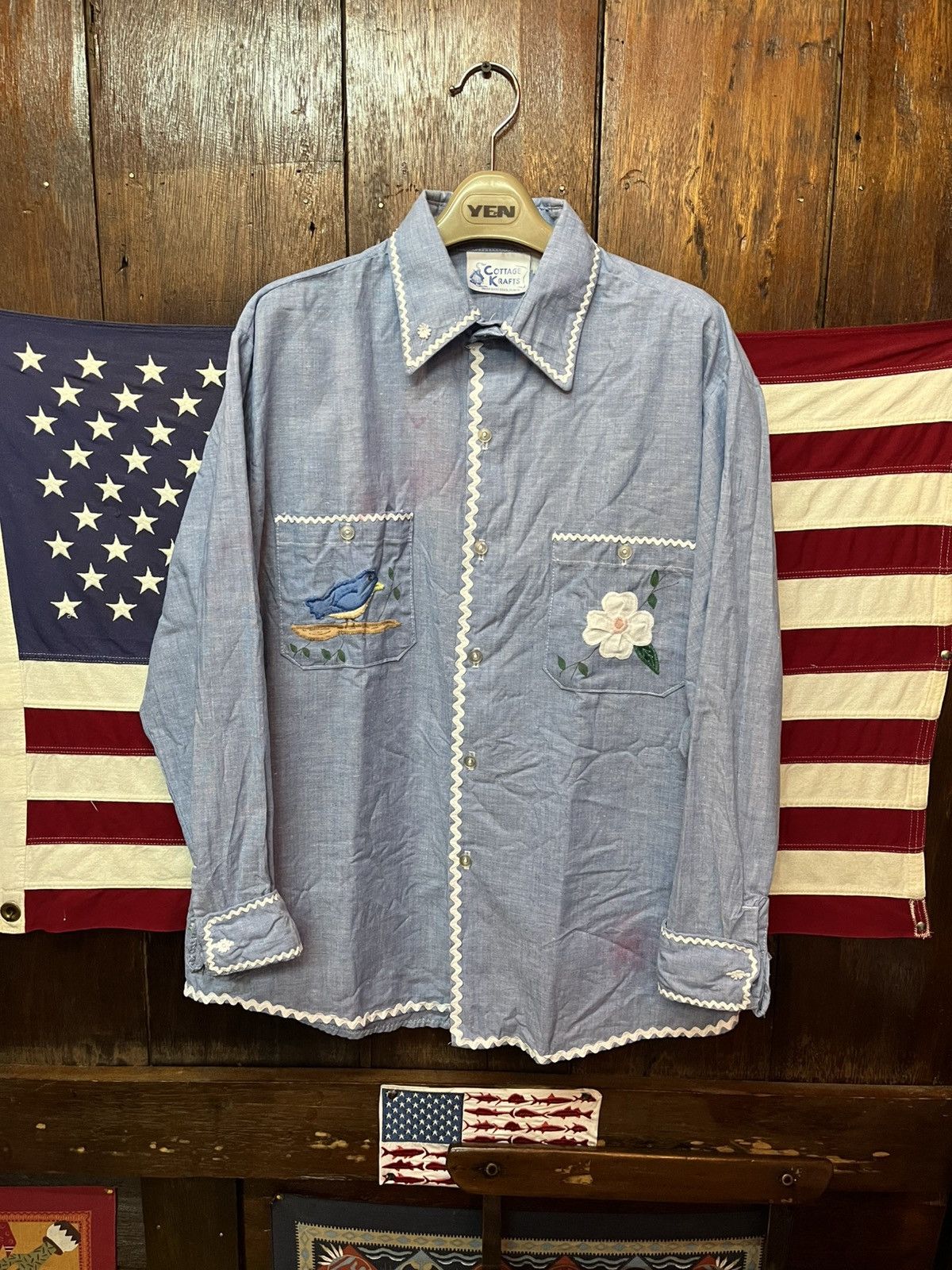 Other Vintage 1970s Cottage Crafts Bird Applique Chambray Shirt Size US L / EU 52-54 / 3 - 1 Thumbnail