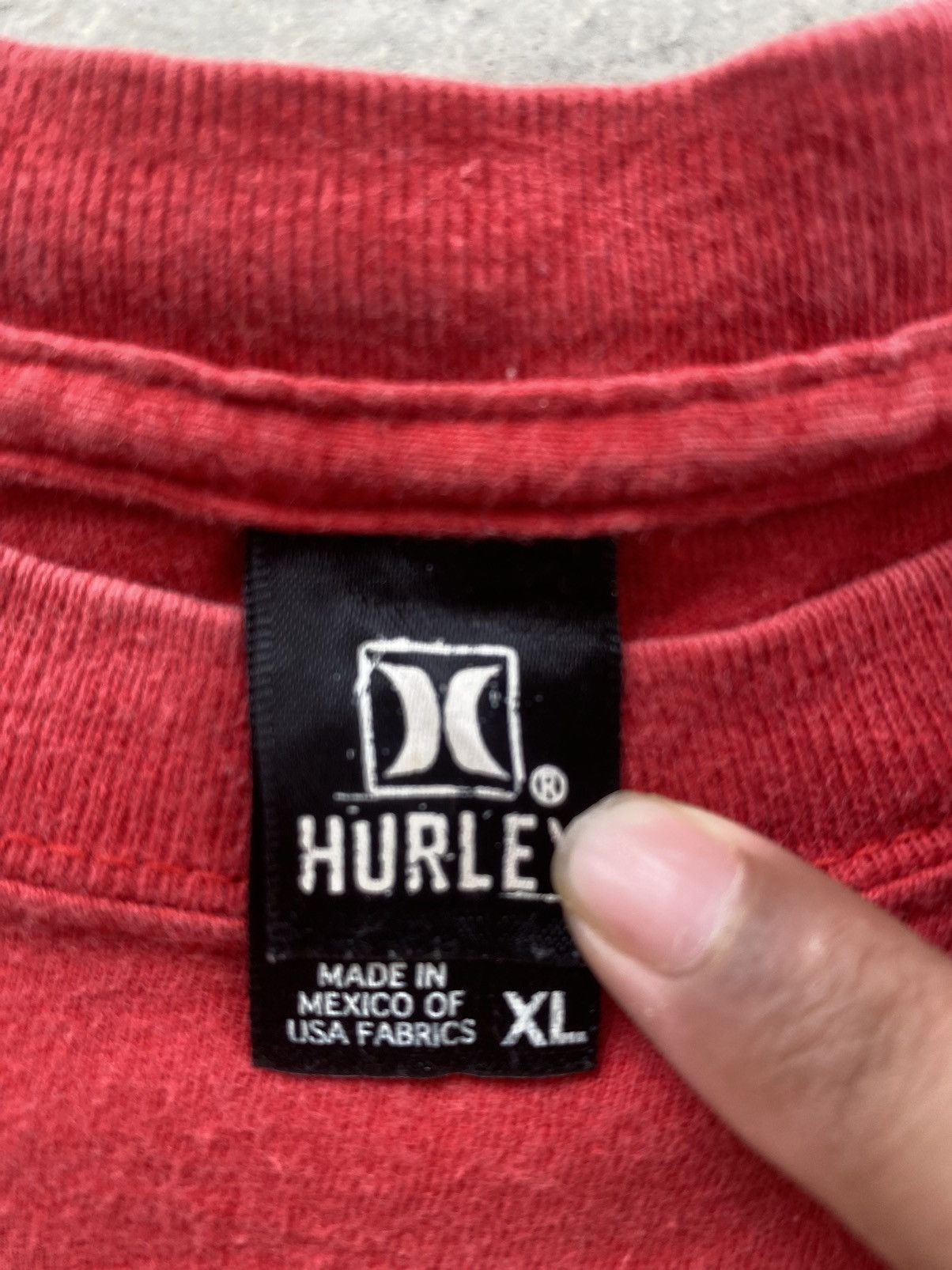 Hurley × Vintage VINTAGE HURLEY SPELLOUT TEE Size US XL / EU 56 / 4 - 3 Thumbnail
