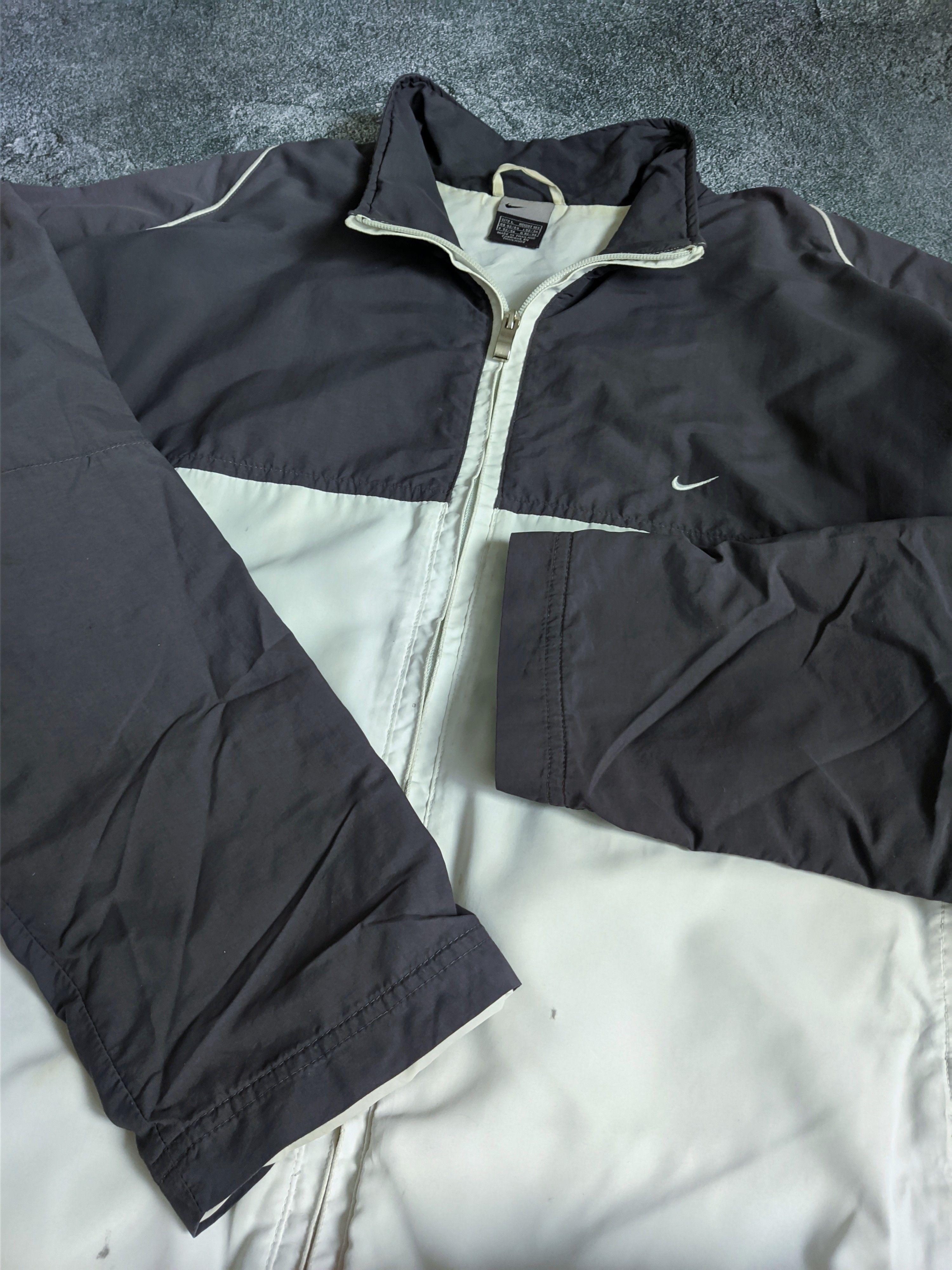Nike Vintage Nike track jacket nylon swoosh full zip Size US L / EU 52-54 / 3 - 3 Thumbnail