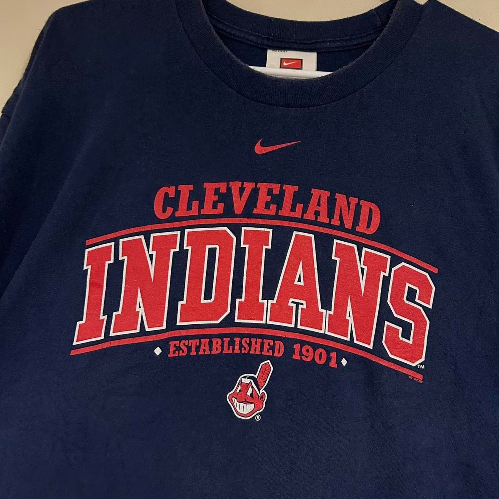 Nike Nike Cleveland Indians Baseball Center Swoosh Shirt Size US XL / EU 56 / 4 - 3 Thumbnail
