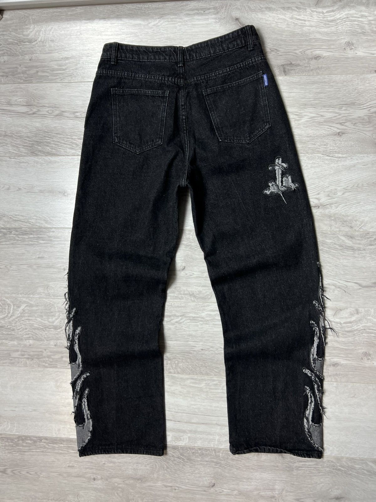 Japanese Brand Y2K Style Fire Jeans With Embroidered Skull Logo Baggy Pants Size US 32 / EU 48 - 9 Thumbnail