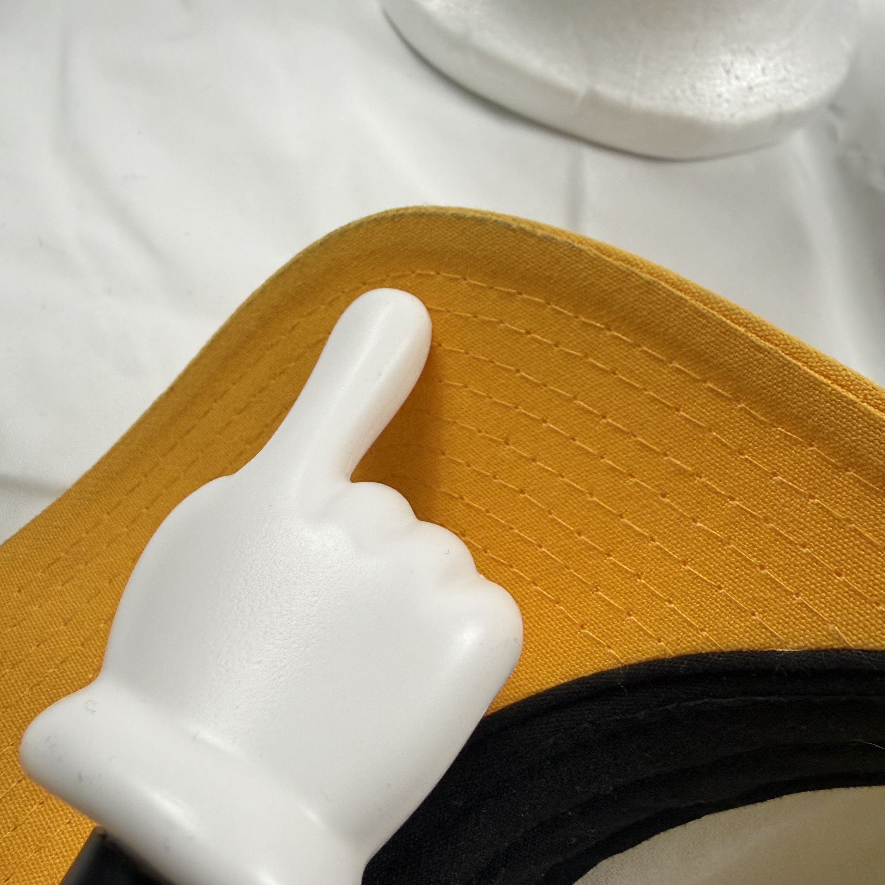 Eric Emanuel Eric Emanuel EE Logo Trucker Hat Yellow Cream Mesh Snapback Size ONE SIZE - 7 Thumbnail