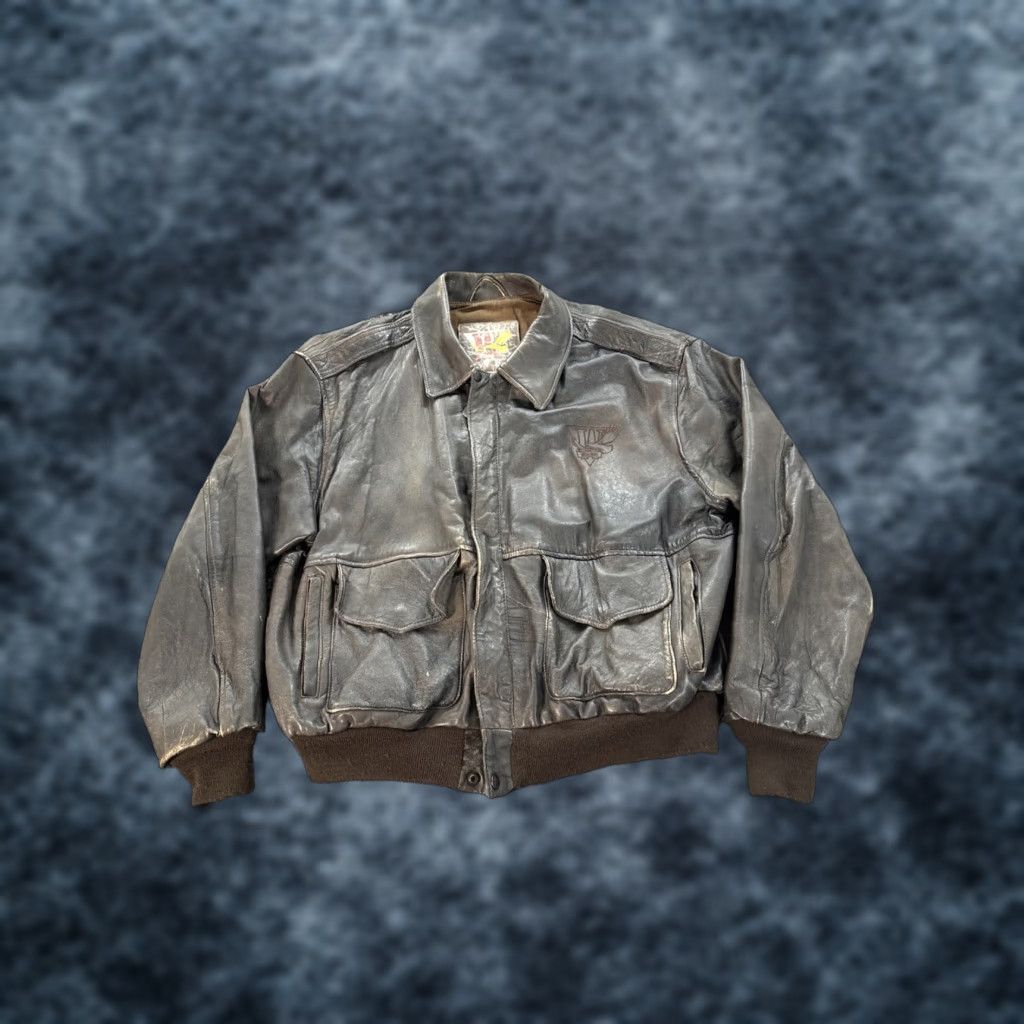 Vintage VINTAGE Bomber Jacket Mens XL Brown Leather 90s Distress A2 Flight Cigarette USA Brown Mens XL Size US XL / EU 56 / 4 - 1 Thumbnail