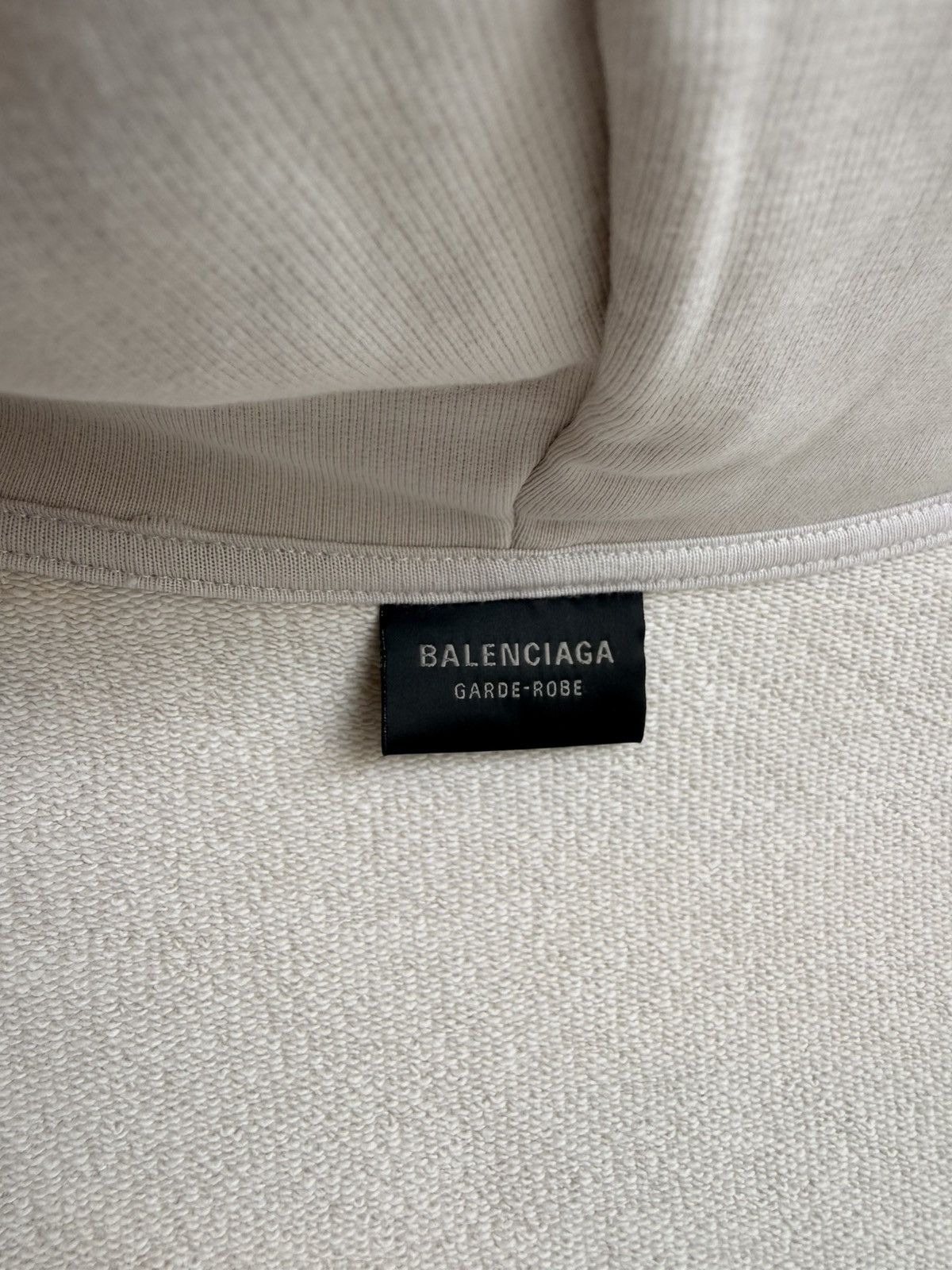 Balenciaga Balenciaga Garde-Robe Cream Beige Hoodie Women BB Size S Size S / US 4 / IT 40 - 14 Thumbnail