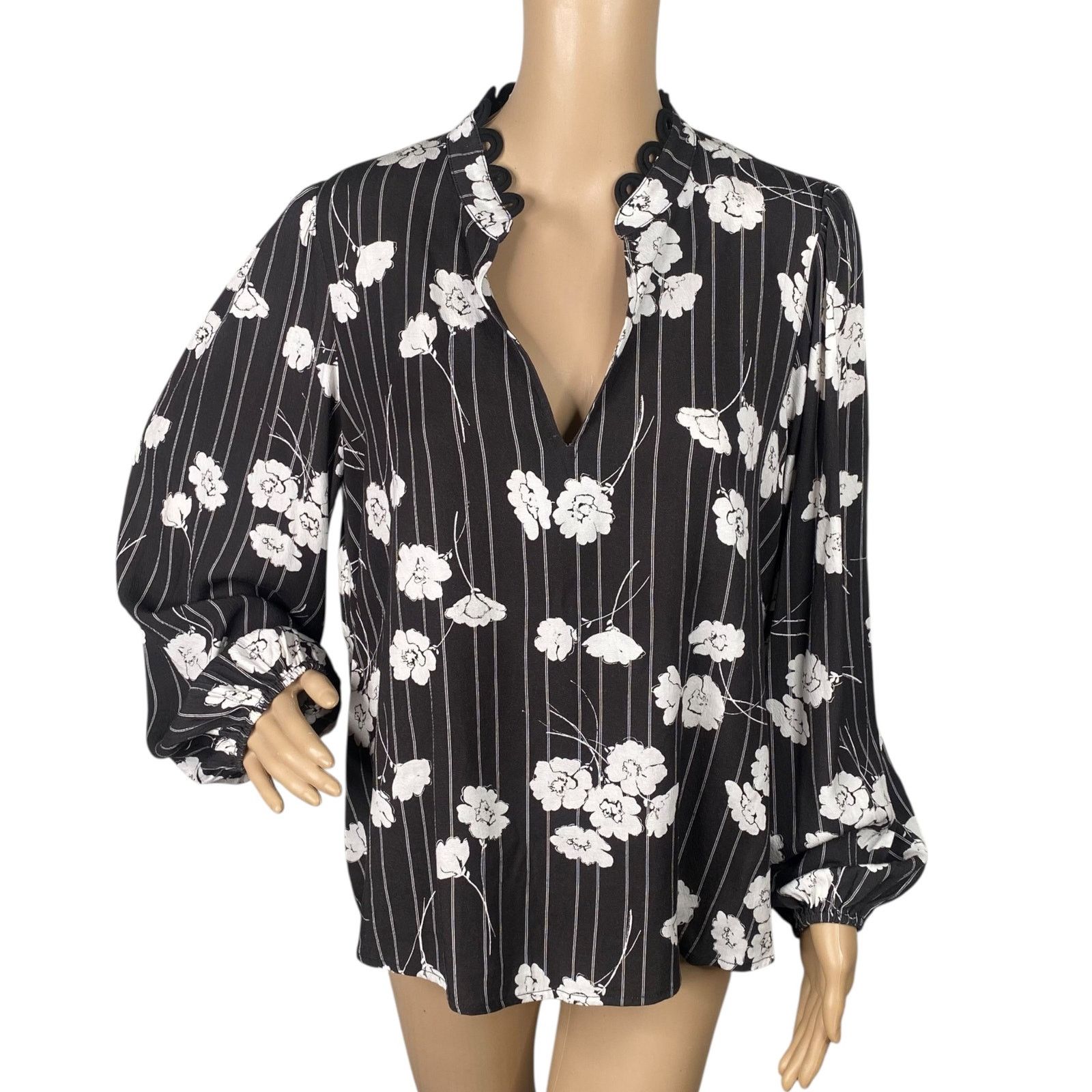 Anthropologie Anthropologie The Odells Black Floral Stripe Blouse SZ M Size M / US 6-8 / IT 42-44 - 4 Thumbnail