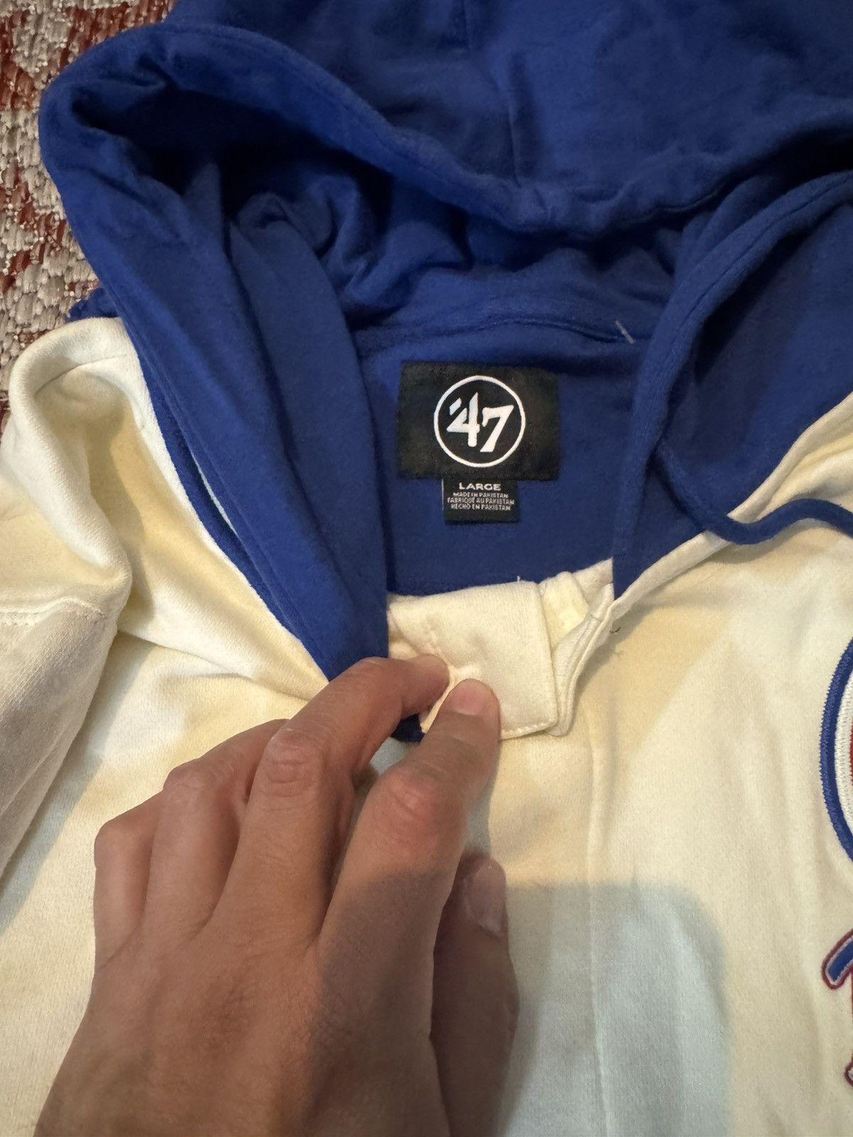47 Brand Atlanta Braves white and blue hoodie size Large 47 Brand Size US L / EU 52-54 / 3 - 4 Thumbnail