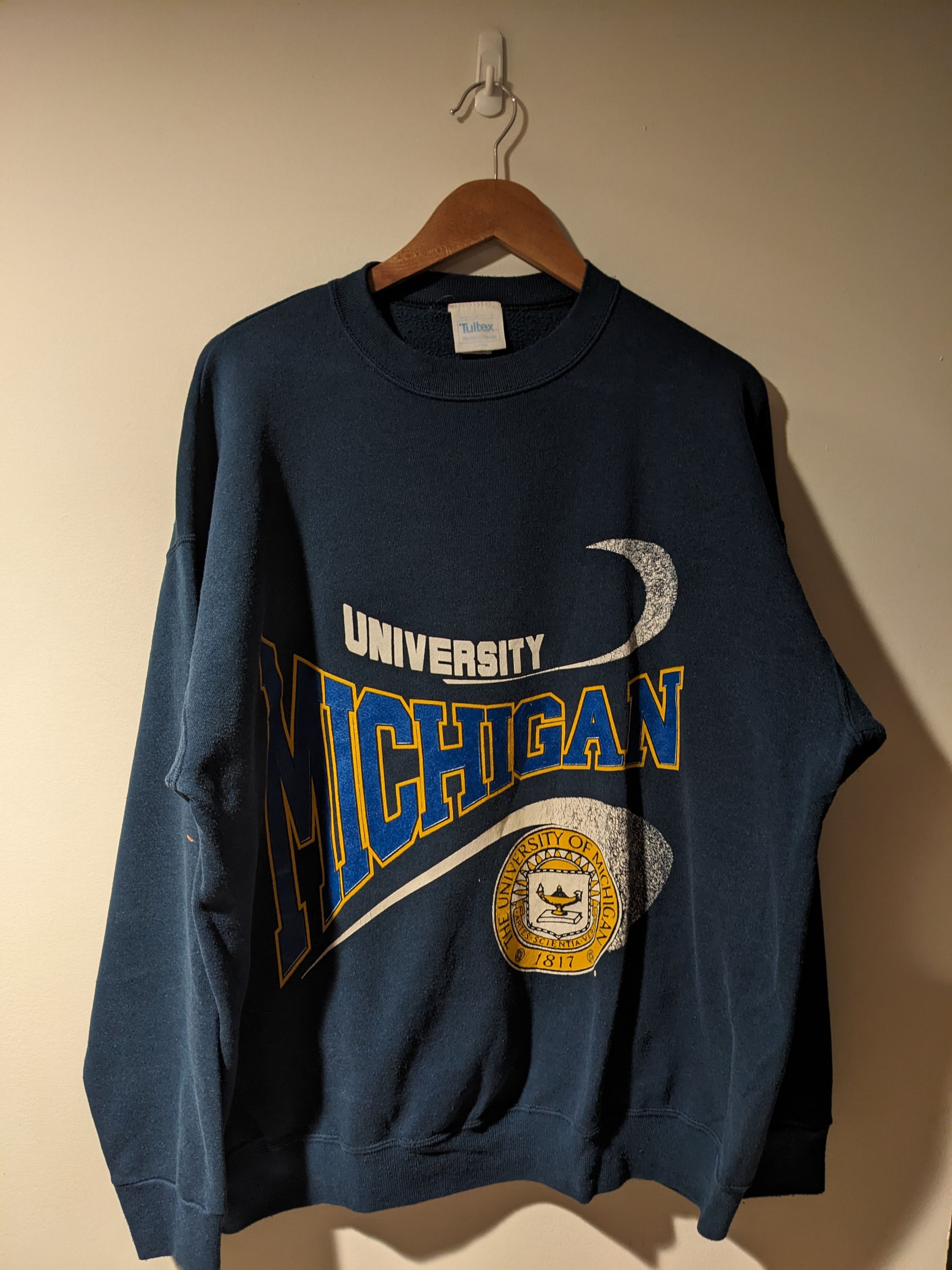 Other Vintage 90s University of Michigan Wolverines Sweatshirt Size US XL / EU 56 / 4 - 1 Thumbnail