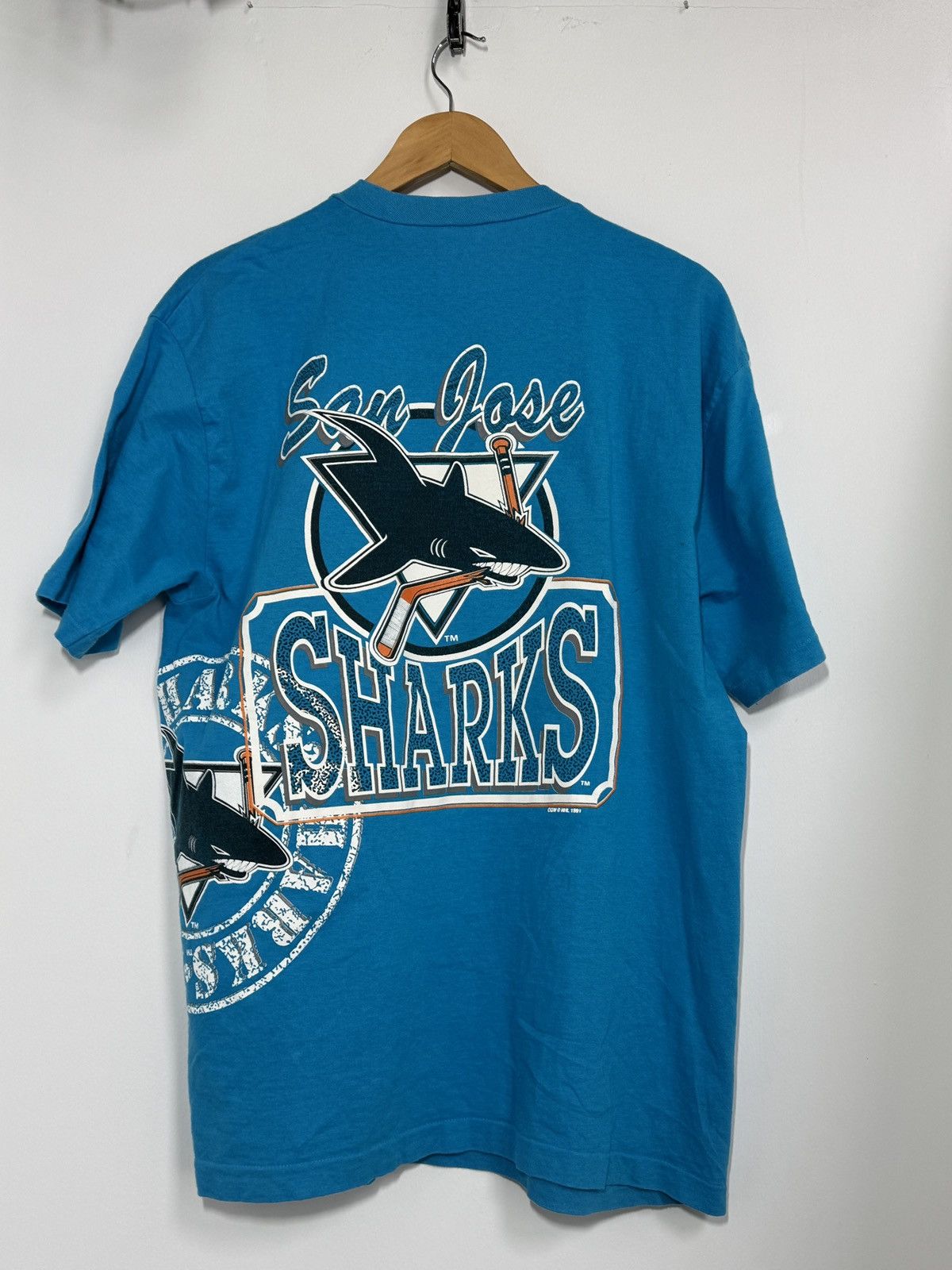 Vintage Vintage 90s San Jose Sharks AOP T-Shirt 1992 NHL Graphic Size US L / EU 52-54 / 3 - 1 Thumbnail
