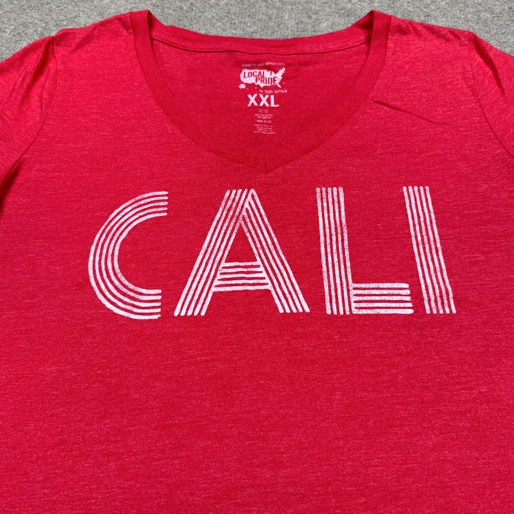 Todd Snyder Todd Snyder Local Pride T Shirt Women 2XL Red V Neck Slim Cali Stretch Shirt Women 2XL Red California Beach Classic Logo Slimming Stretch Vintage No Size XXL / US 16-18 / IT 52-54 - 3 Thumbnail