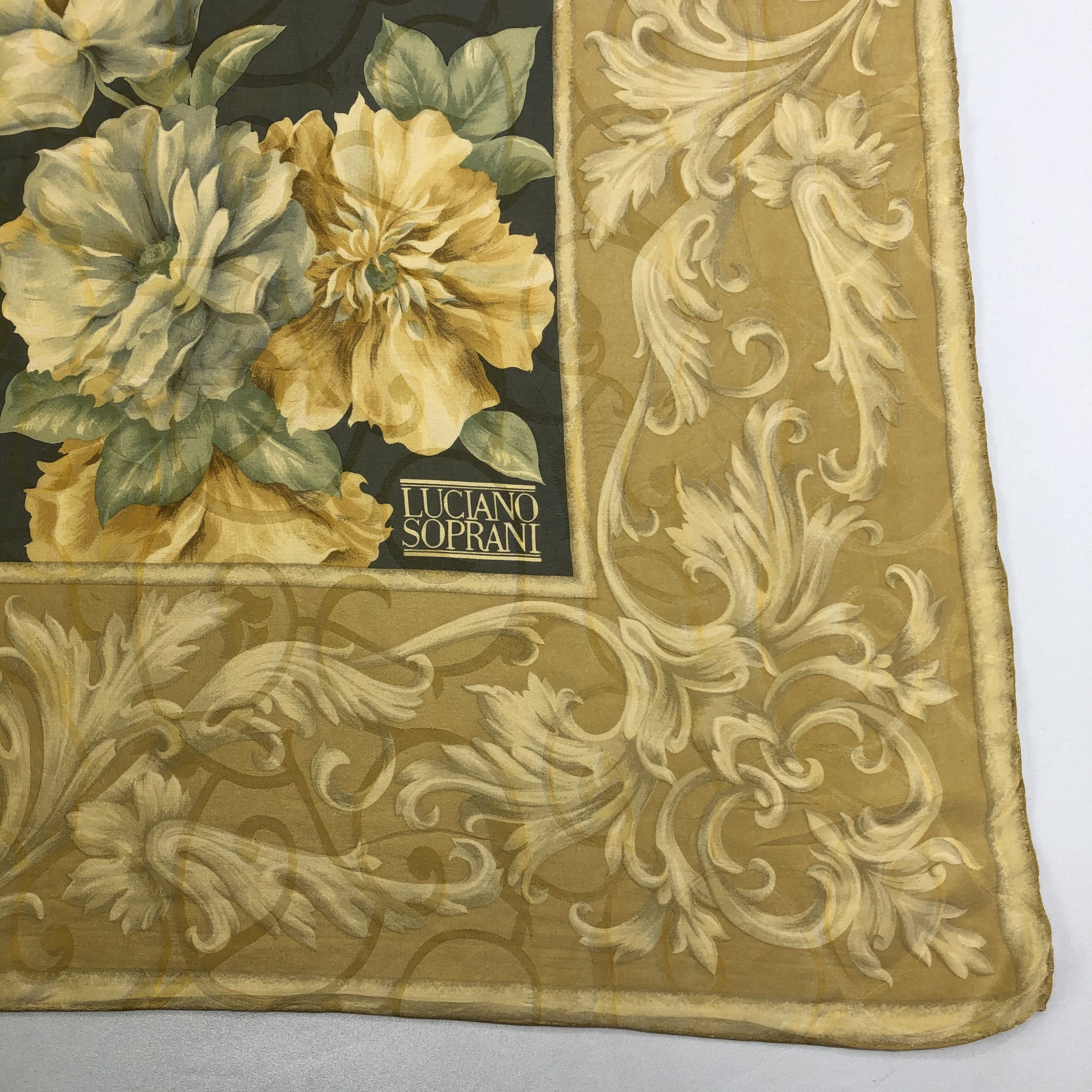 Vintage Vintage Luciano Soprani Silk Scarf Size ONE SIZE - 3 Thumbnail